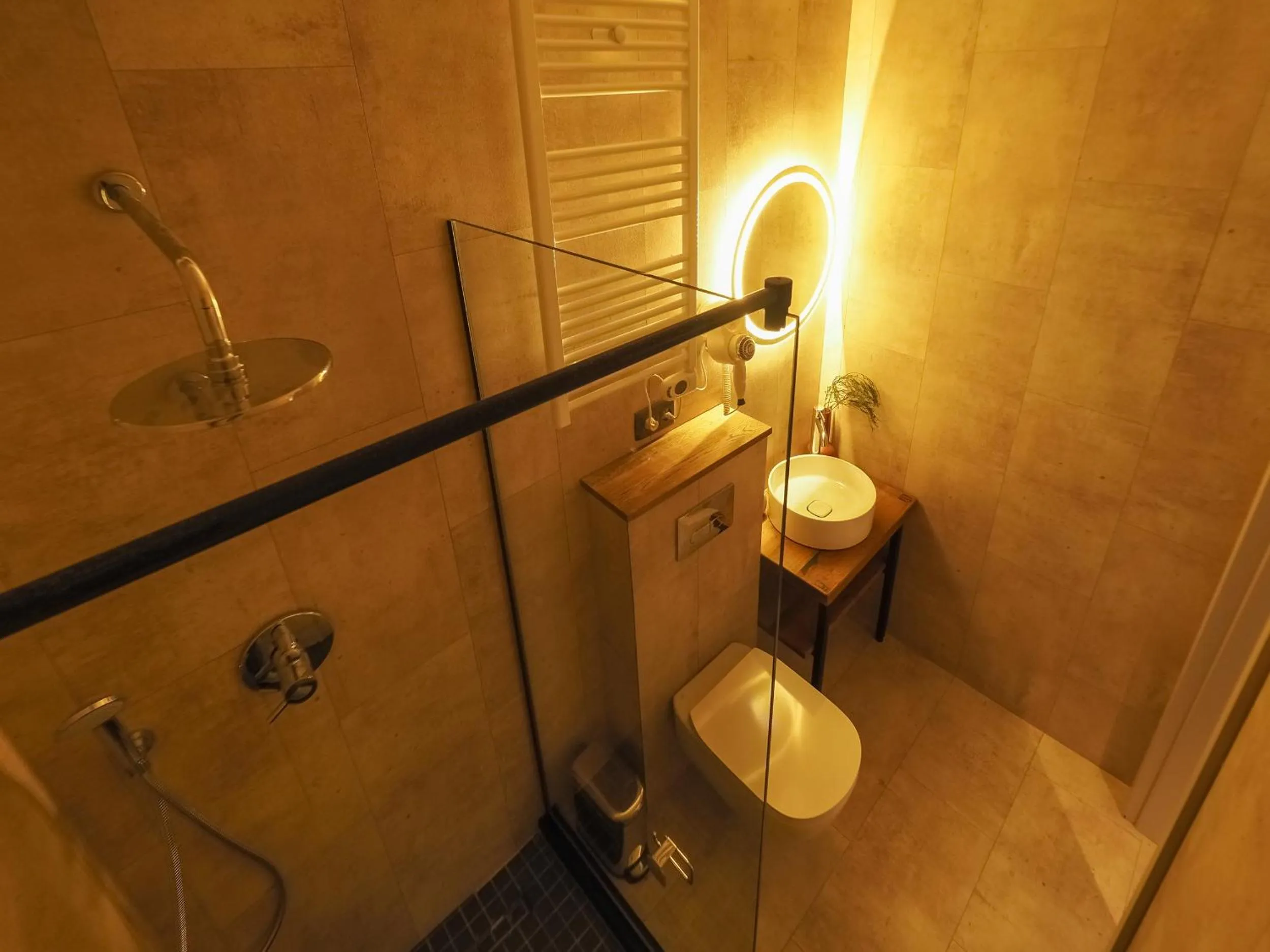 Shower in Craft Inn - Boutique Hotel
