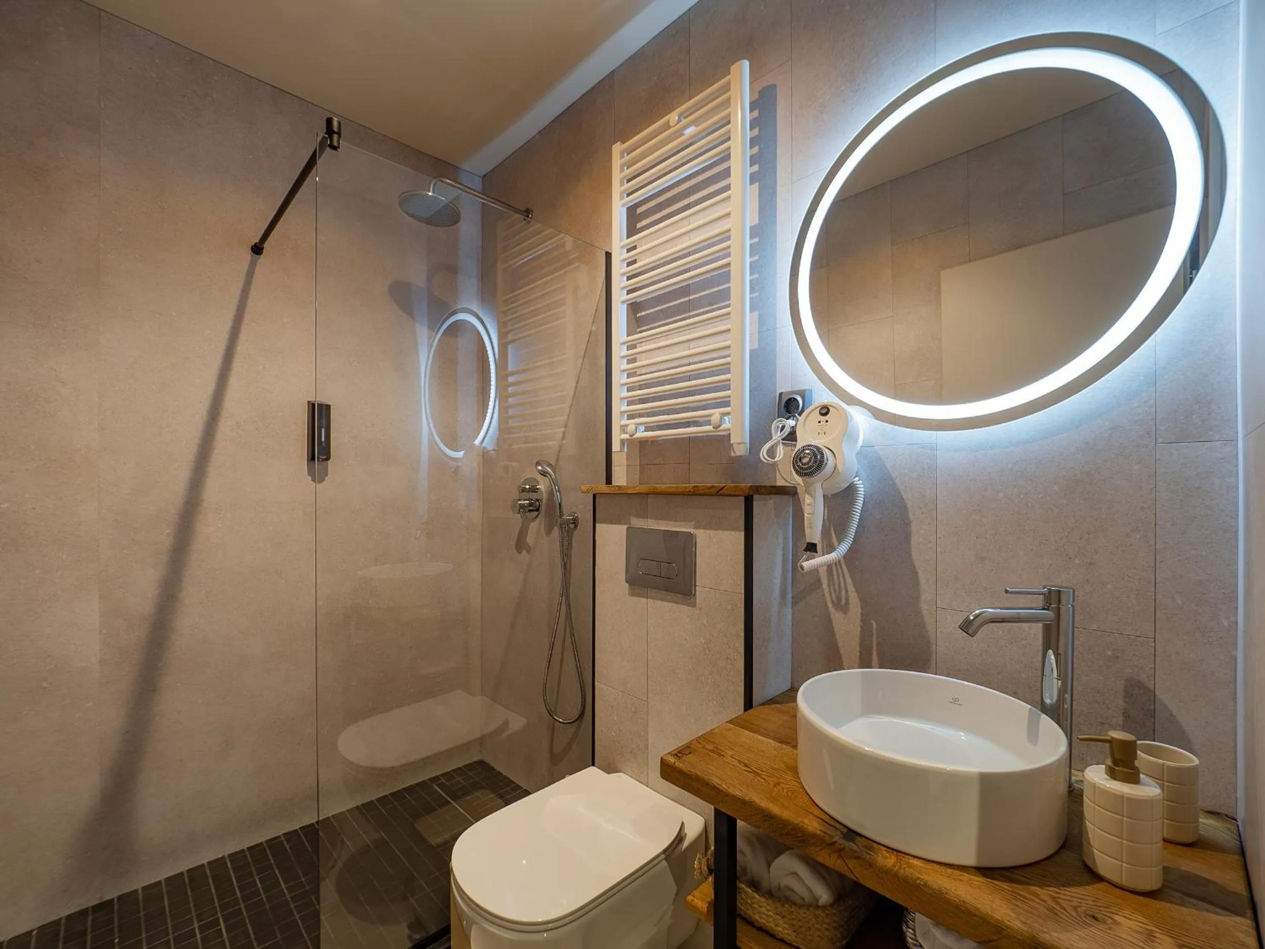 Shower in Craft Inn - Boutique Hotel