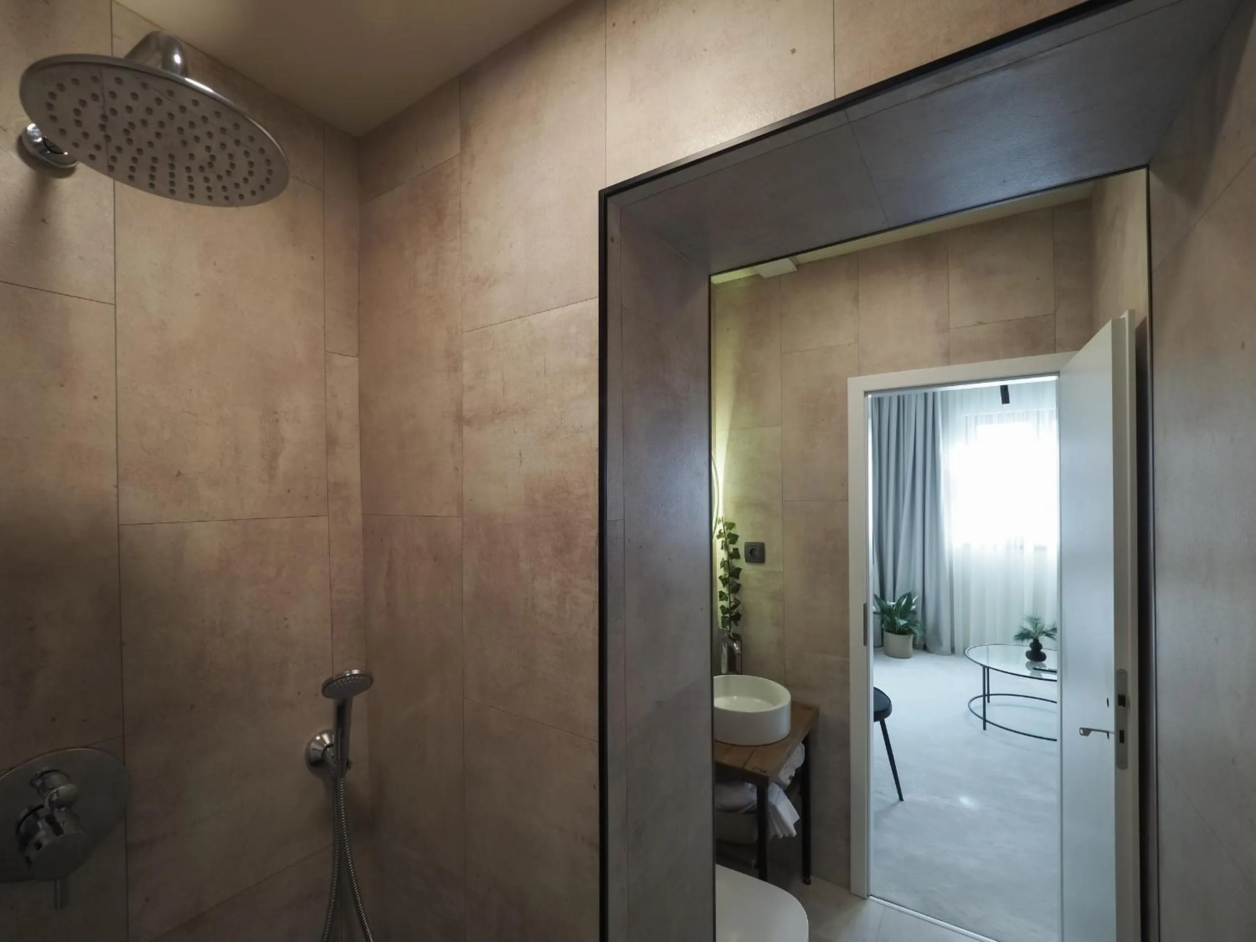 Shower in Craft Inn - Boutique Hotel