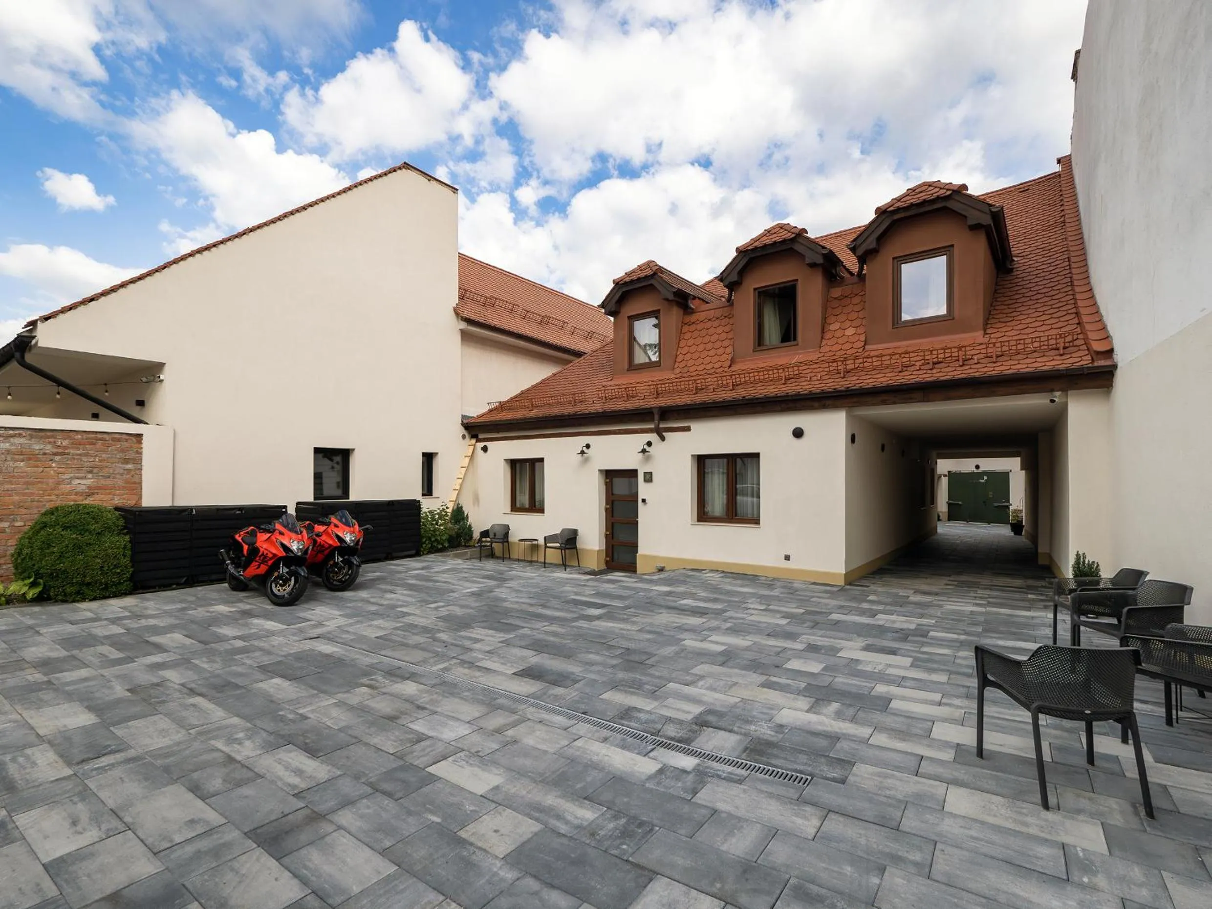 Property building in Craft Inn - Boutique Hotel