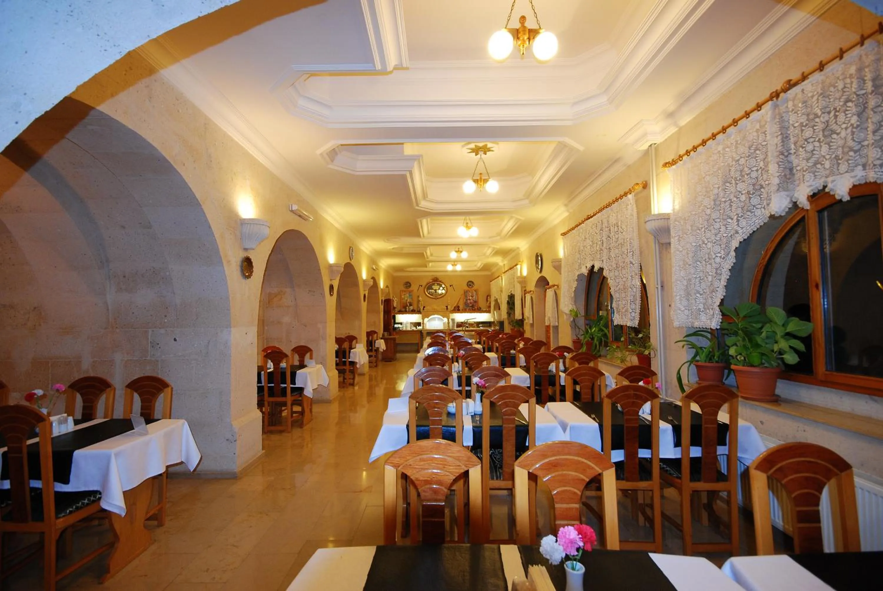 Restaurant/places to eat in Hotel Kral Boutique