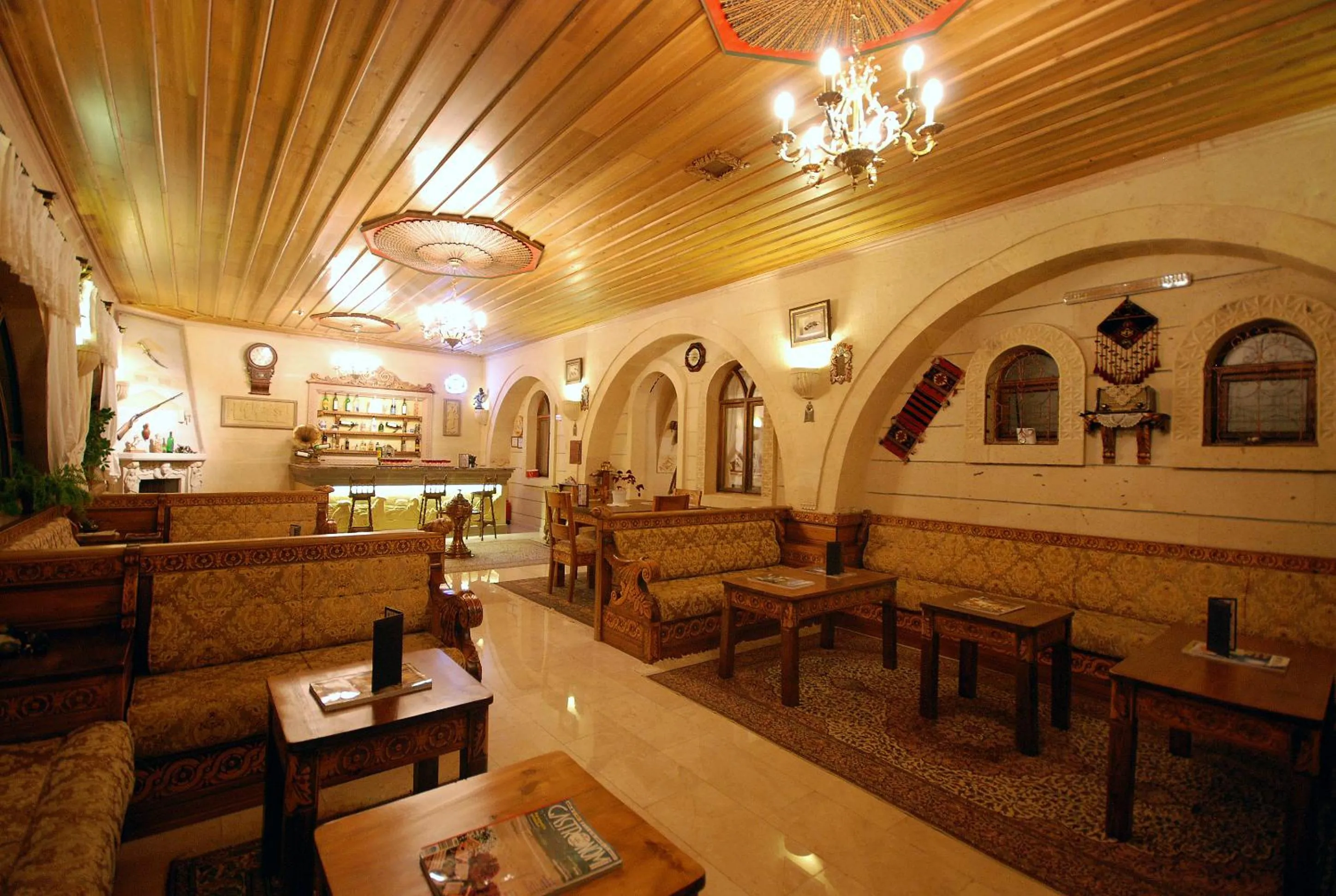 Restaurant/places to eat in Hotel Kral Boutique