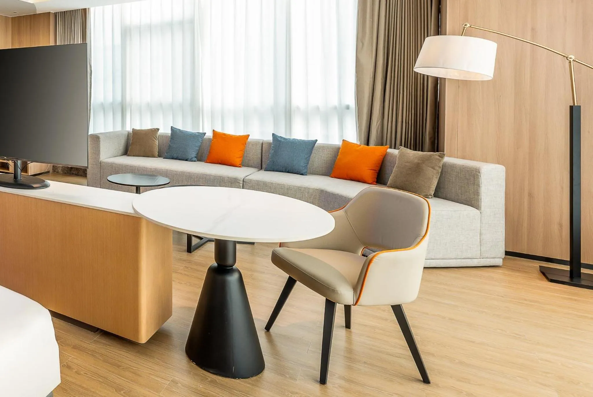 Photo of the whole room in Holiday Inn Express Binzhou City Center by IHG