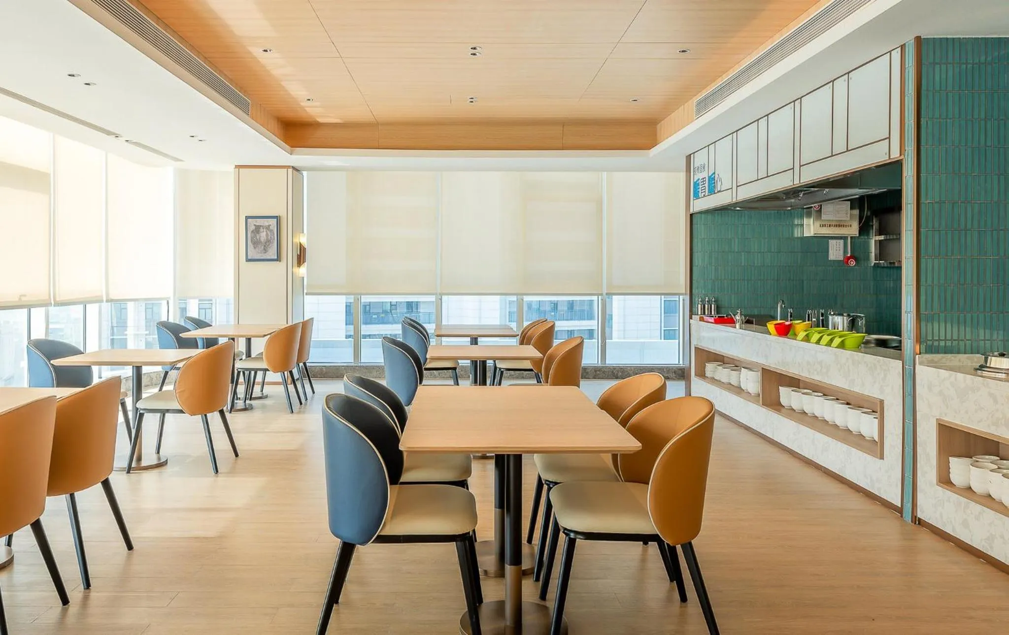 Breakfast in Holiday Inn Express Binzhou City Center by IHG