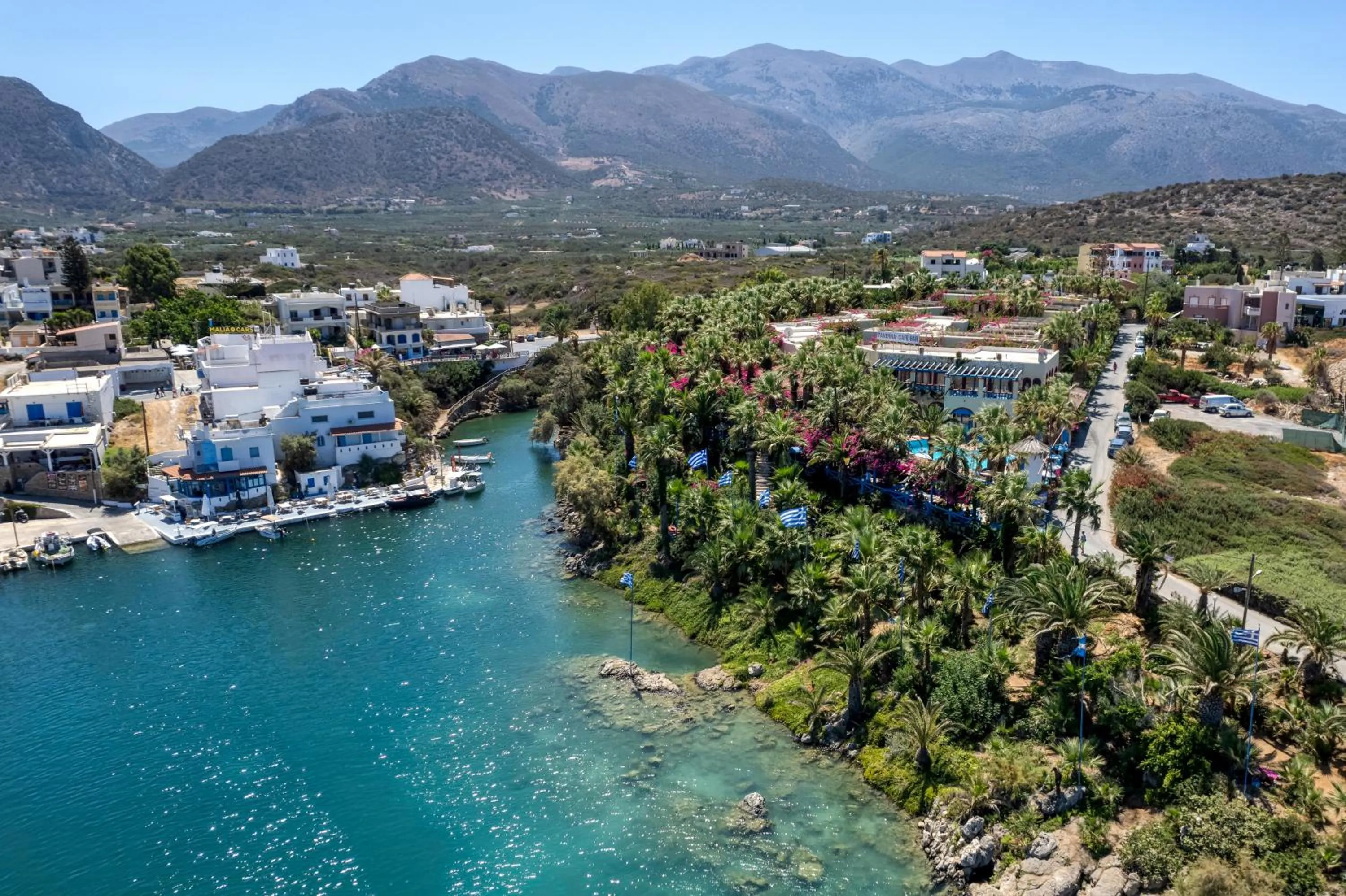 Property building in Palm Bay by Estia