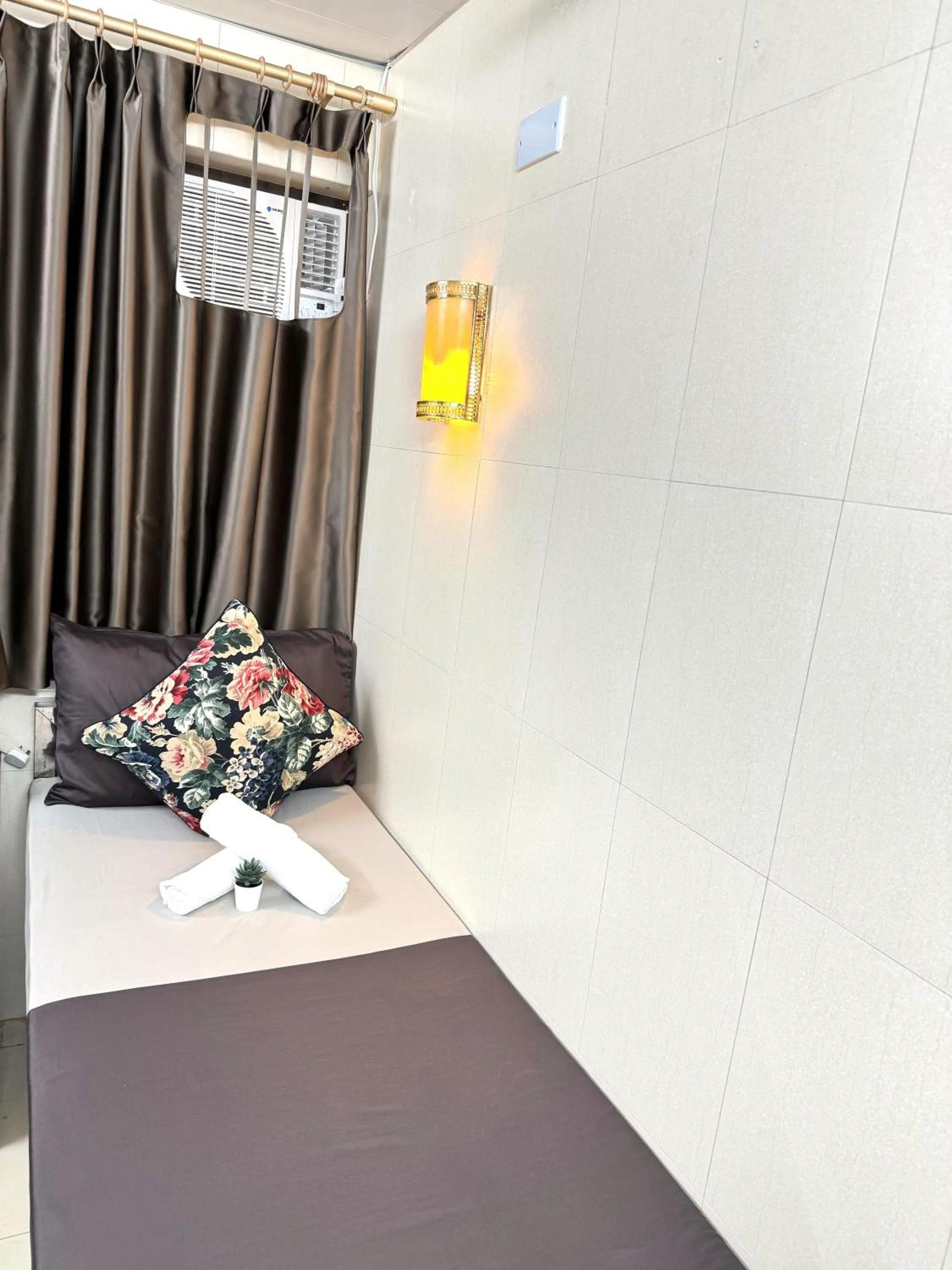 Bed in International Inn