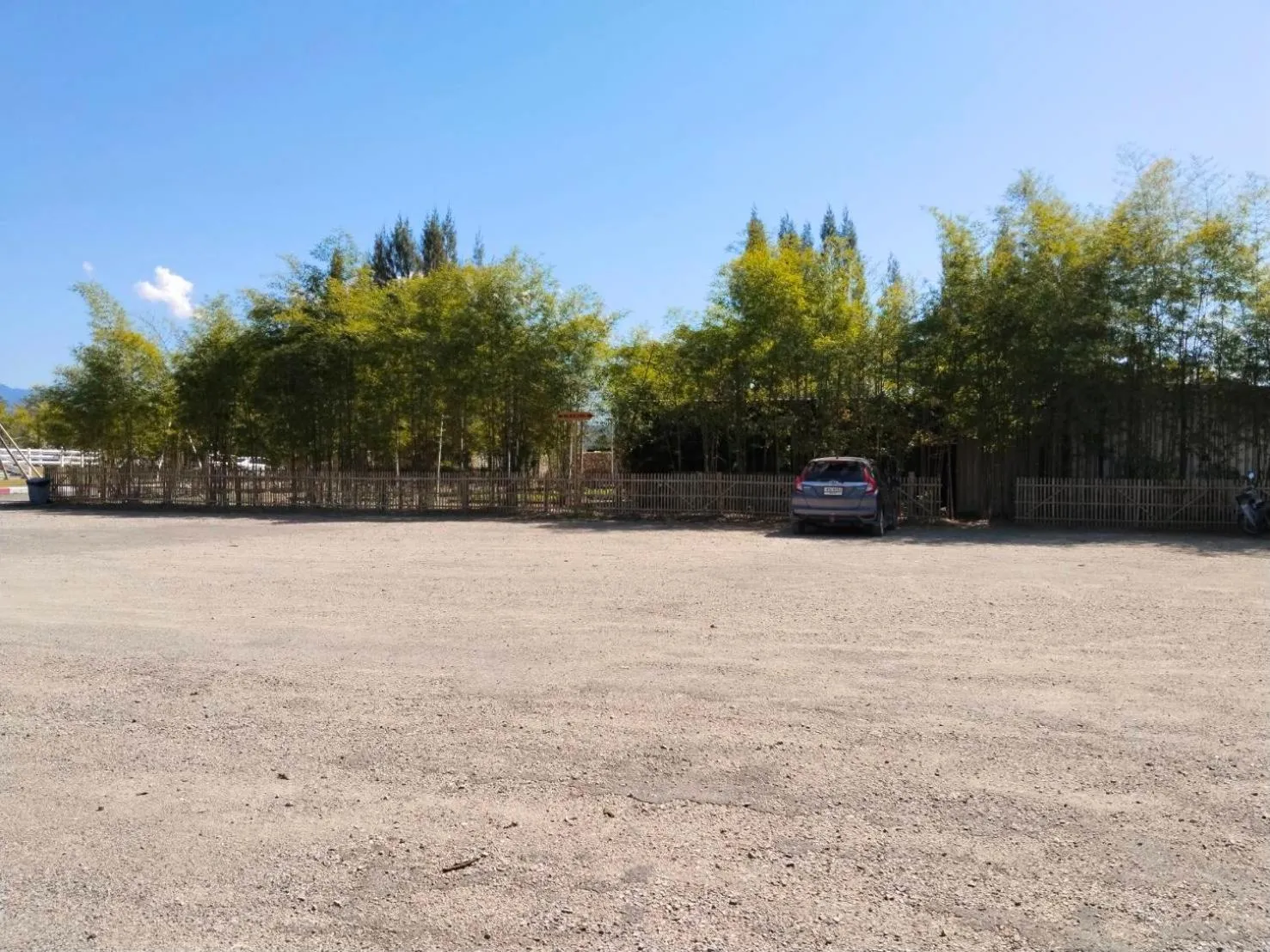 Parking in Isbjorn chiangdao