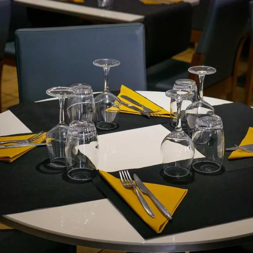 Restaurant/places to eat in LE CENTRAL HOTEL BAR RESTAURANT