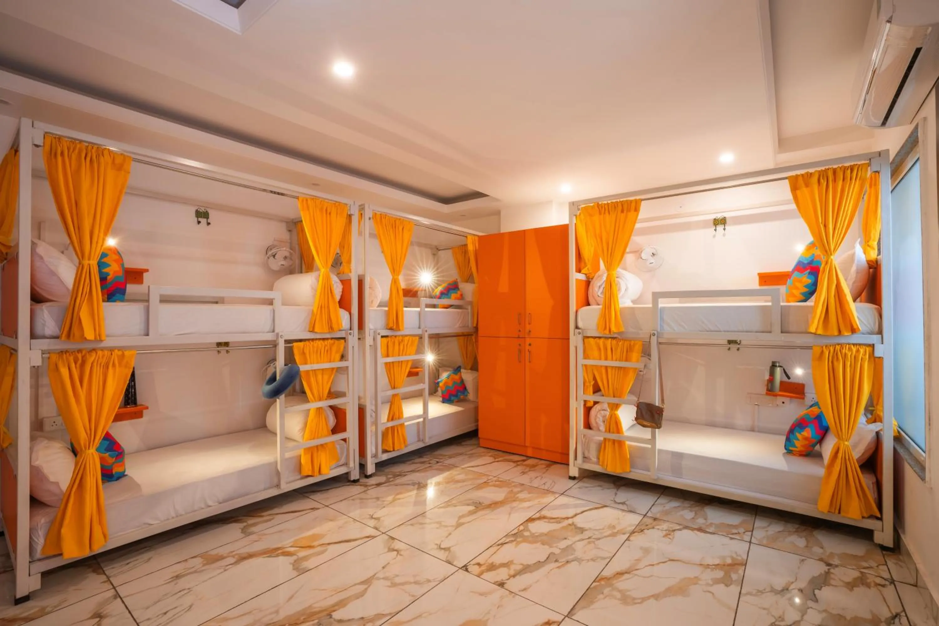 Bed in goSTOPS PLUS Gurugram, Baani Square