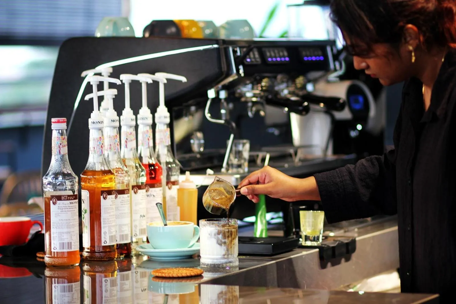 Restaurant/places to eat in Sunflower World Hotel