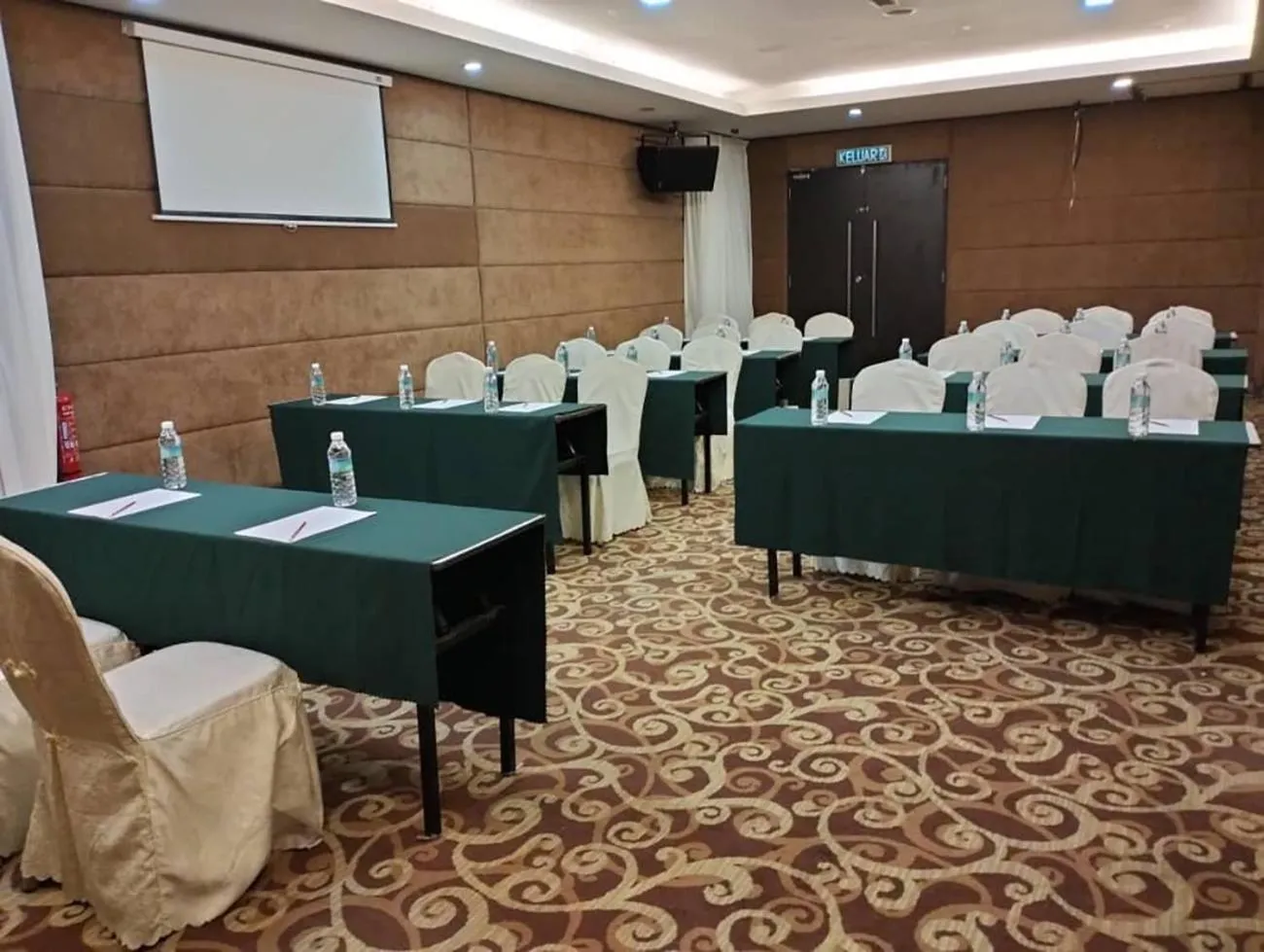 Meeting/conference room in Sunflower World Hotel