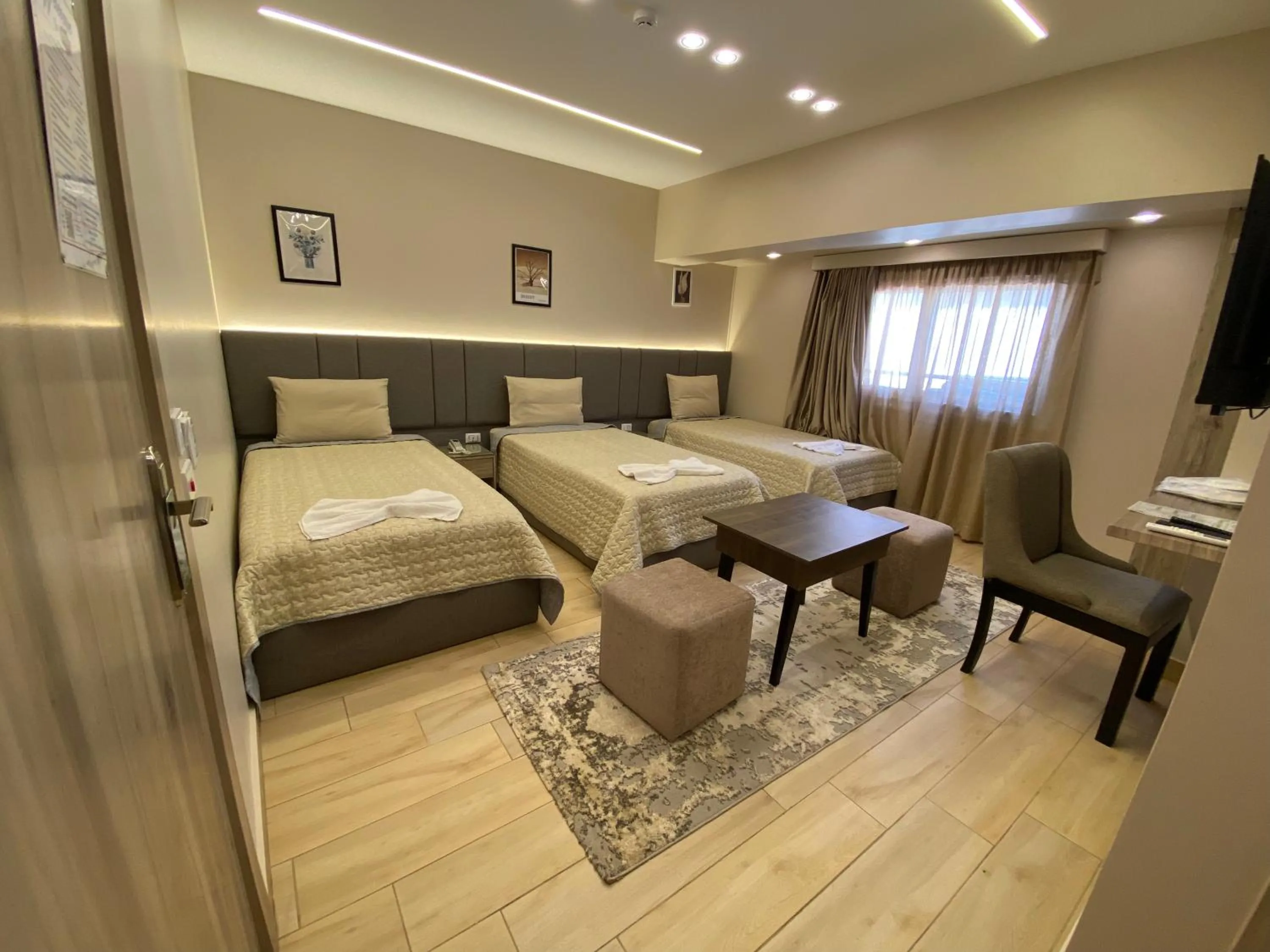 Deluxe Triple Room in Holy Sheet Plus - Boutique Hotel