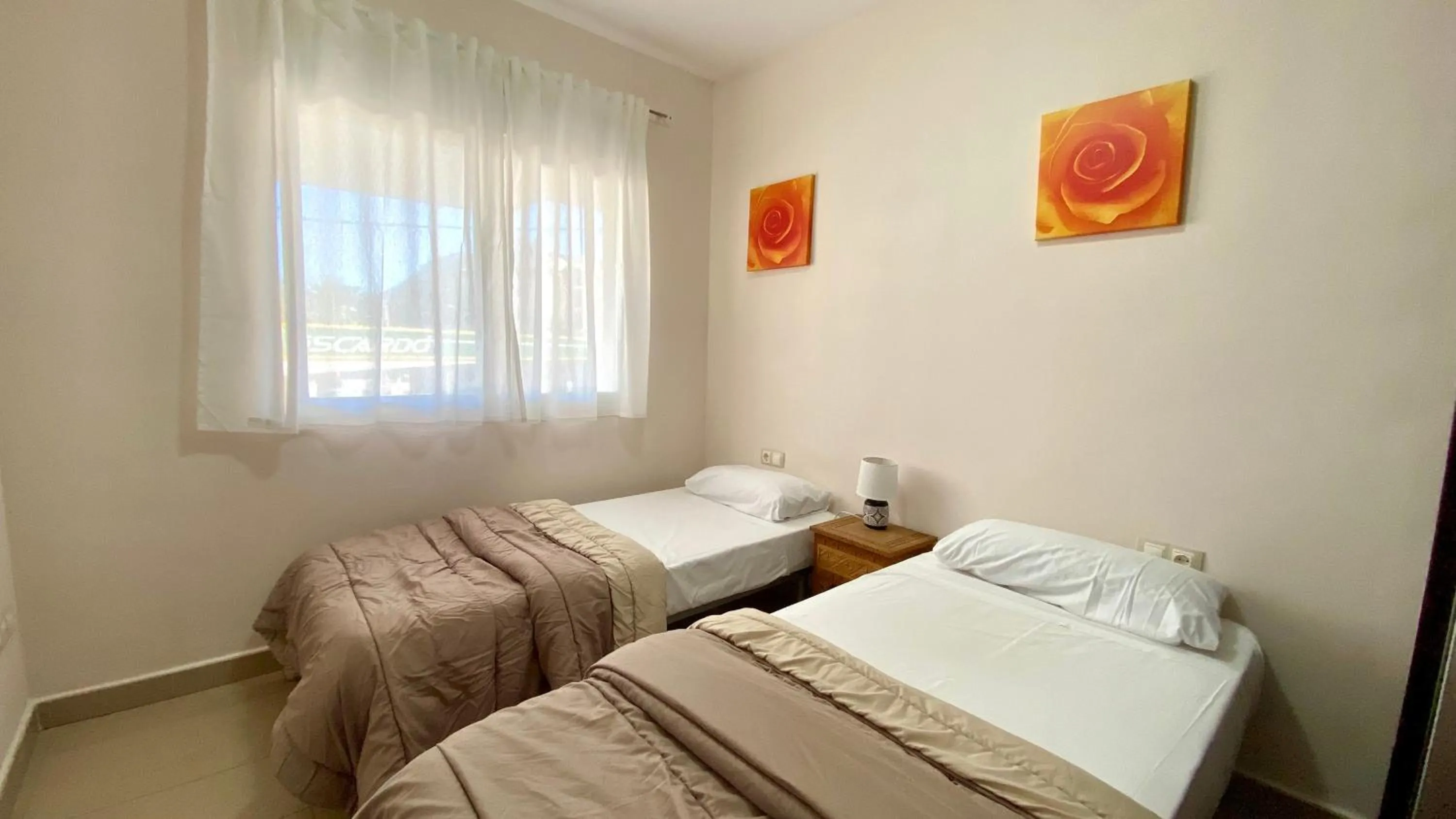 Bedroom, Bed in Apartamentos Carlton VyB