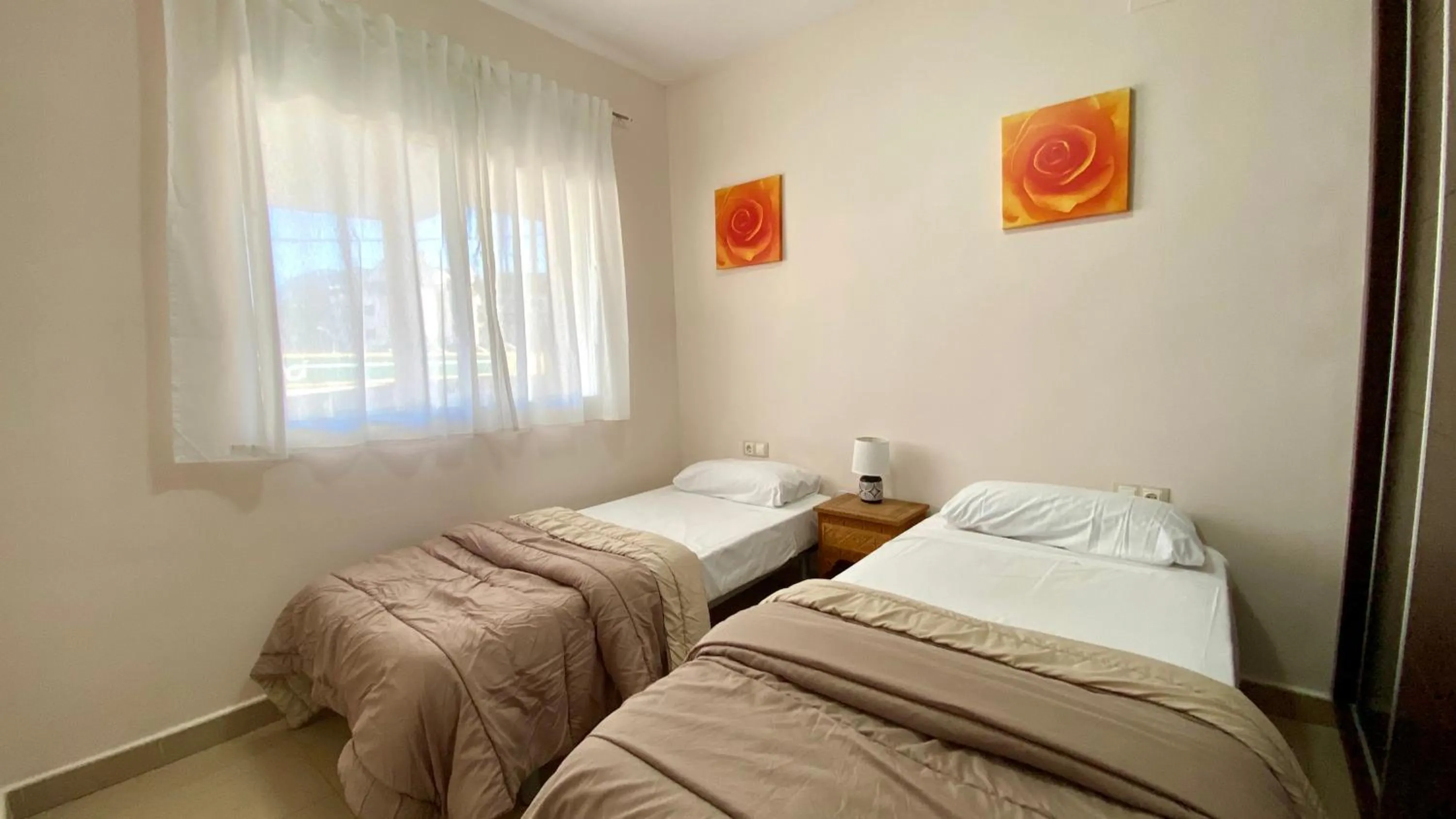 Bedroom, Bed in Apartamentos Carlton VyB