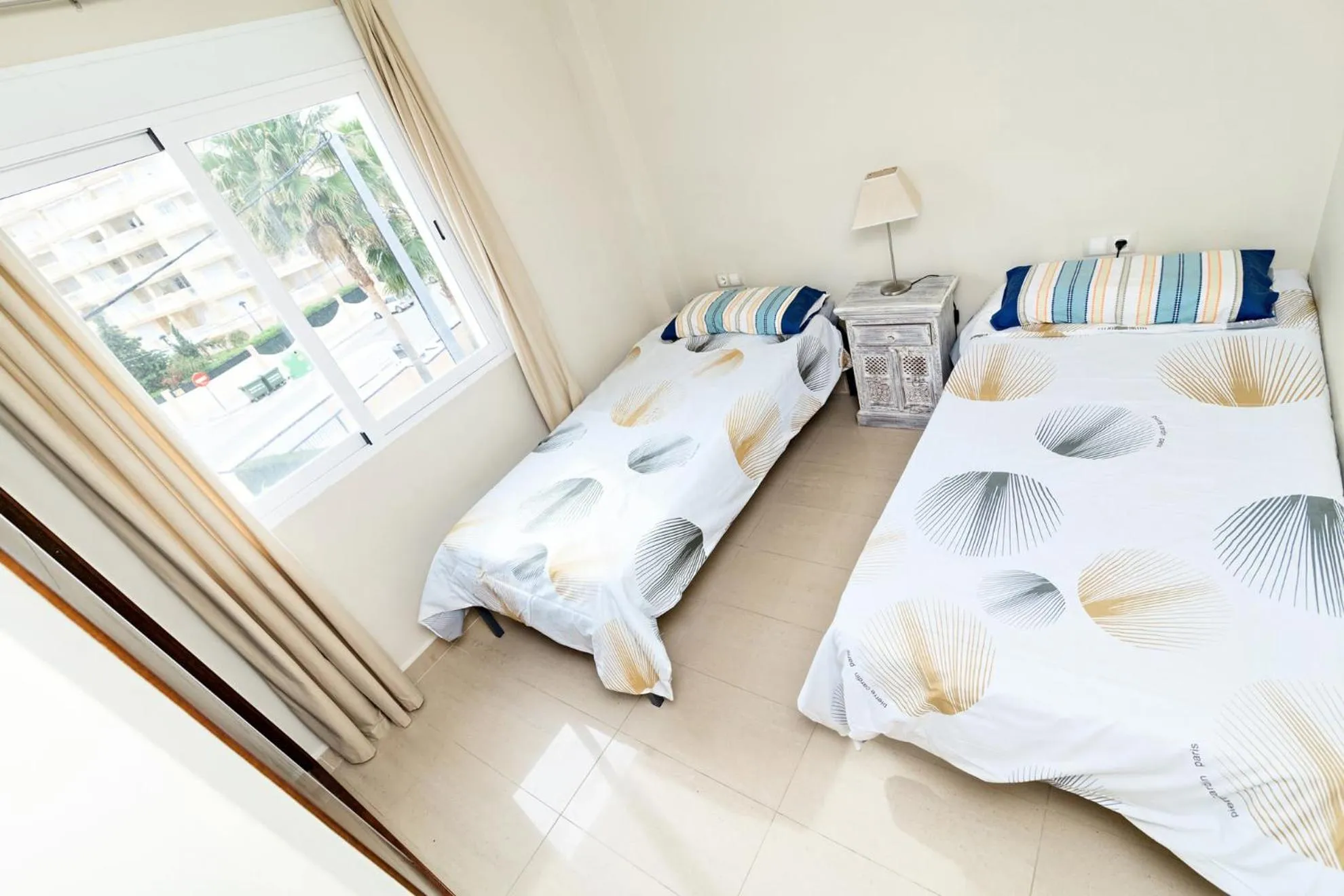 Bedroom, Bed in Apartamentos Carlton VyB