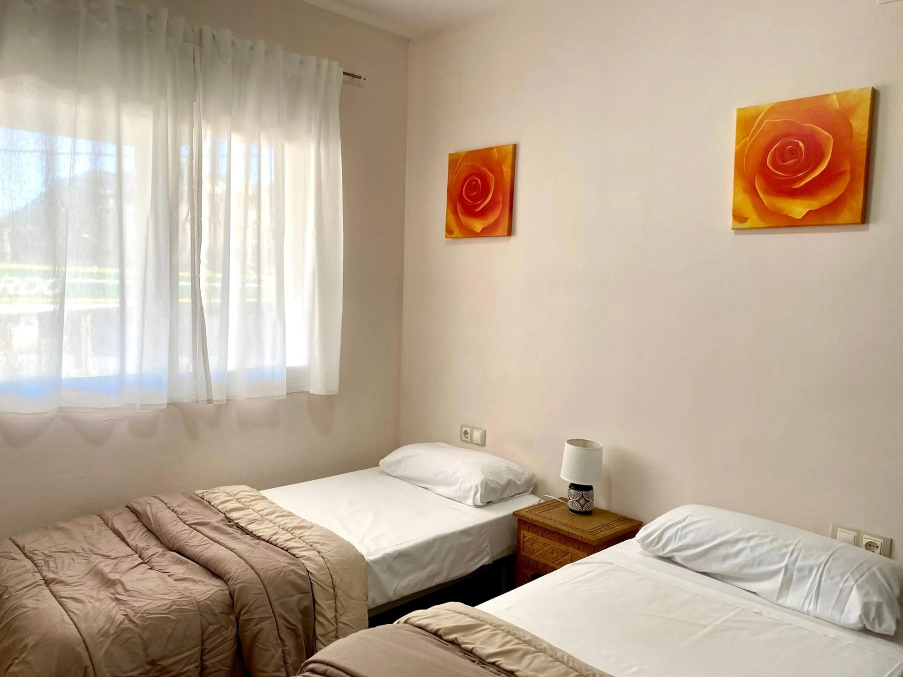 Bedroom, Bed in Apartamentos Carlton VyB