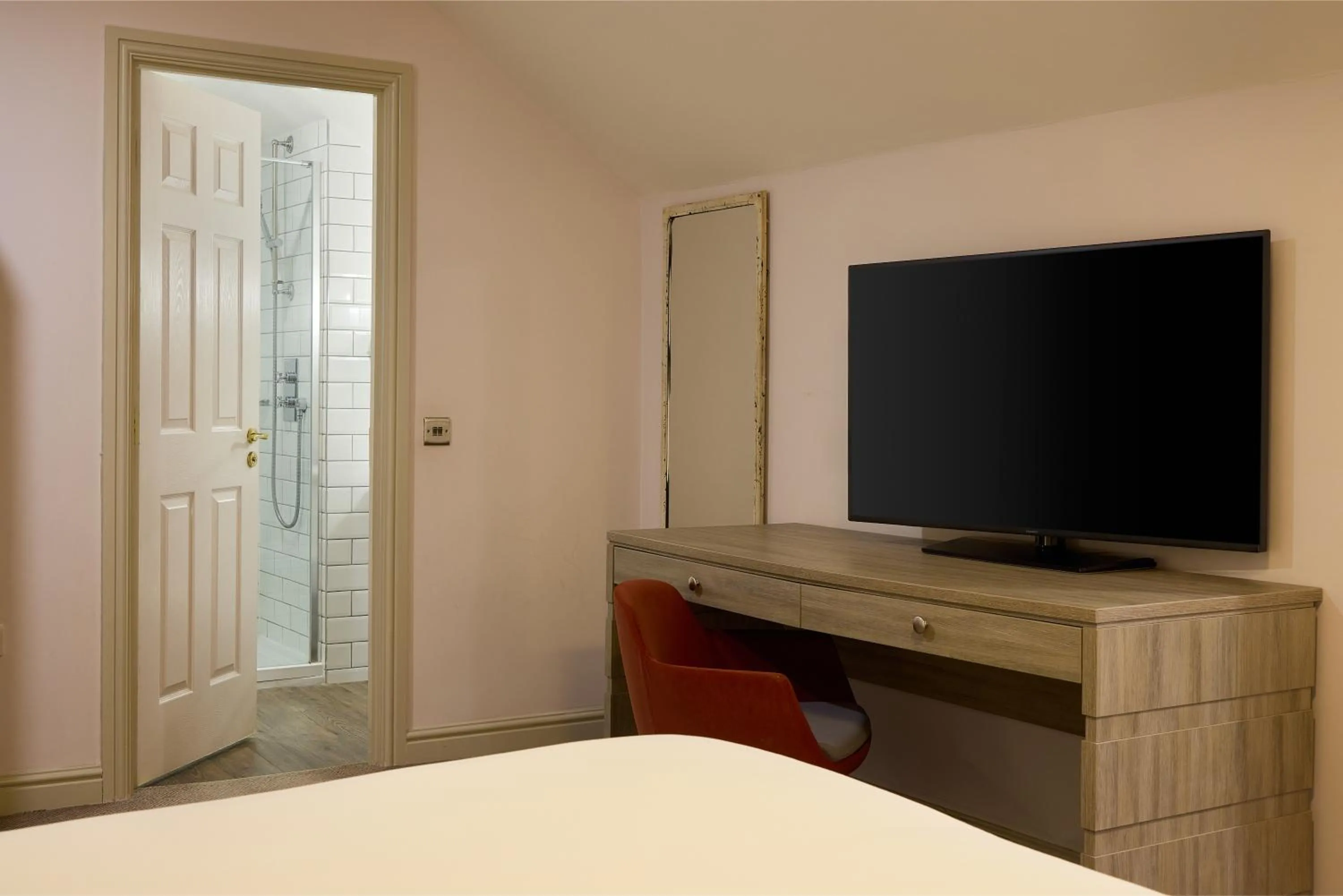 TV and multimedia, Bed in DoubleTree by Hilton York