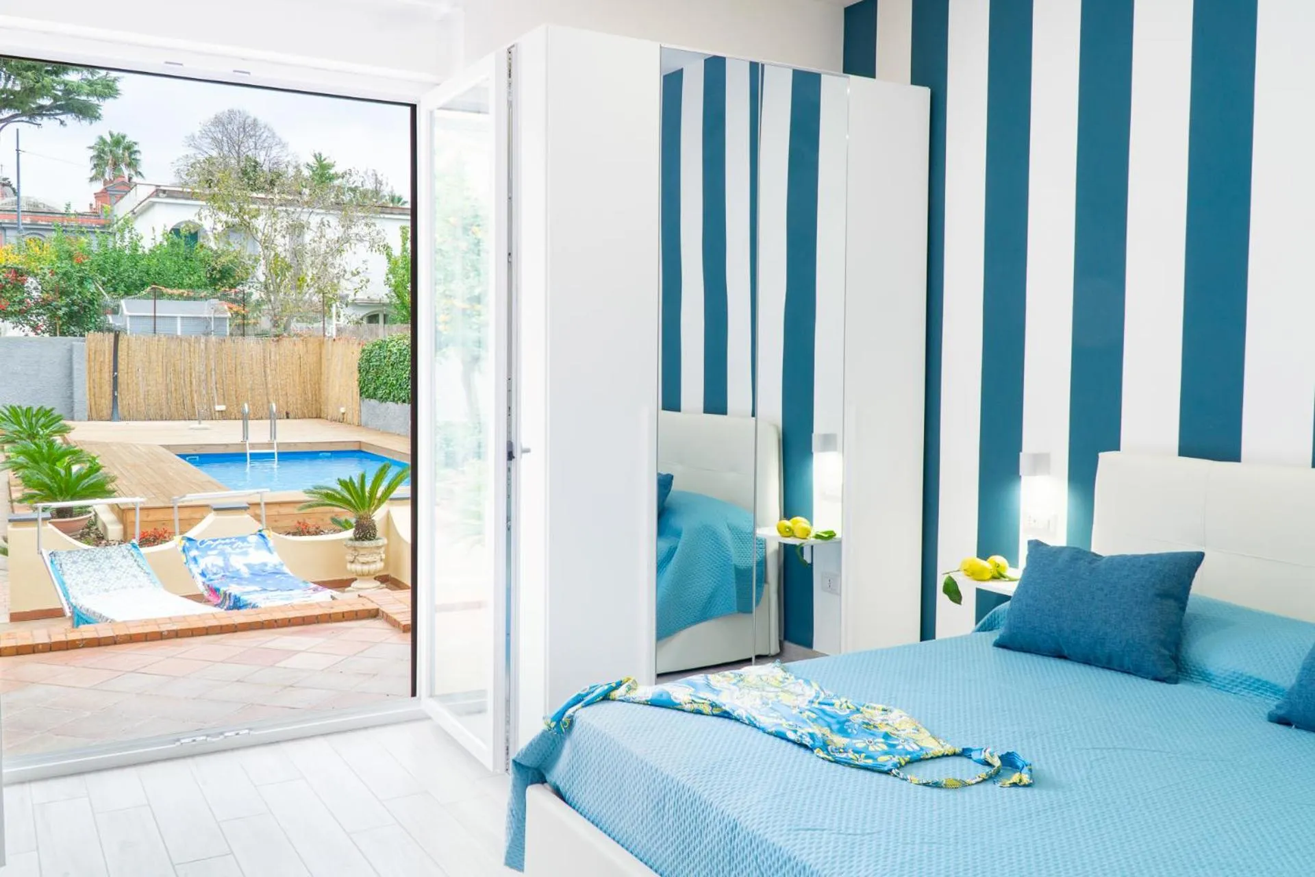 Summer Colors rooms & apartments