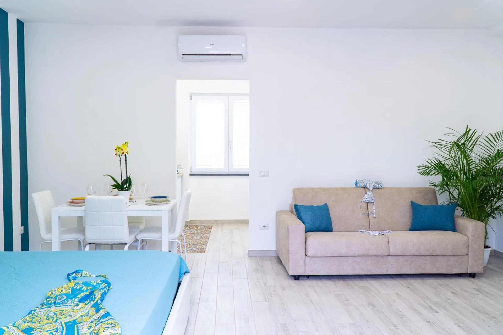 Summer Colors rooms & apartments