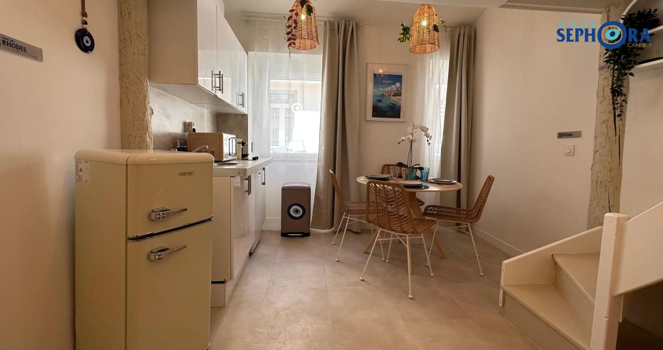 Kitchen or kitchenette in VILLA SEPHORA CANNES