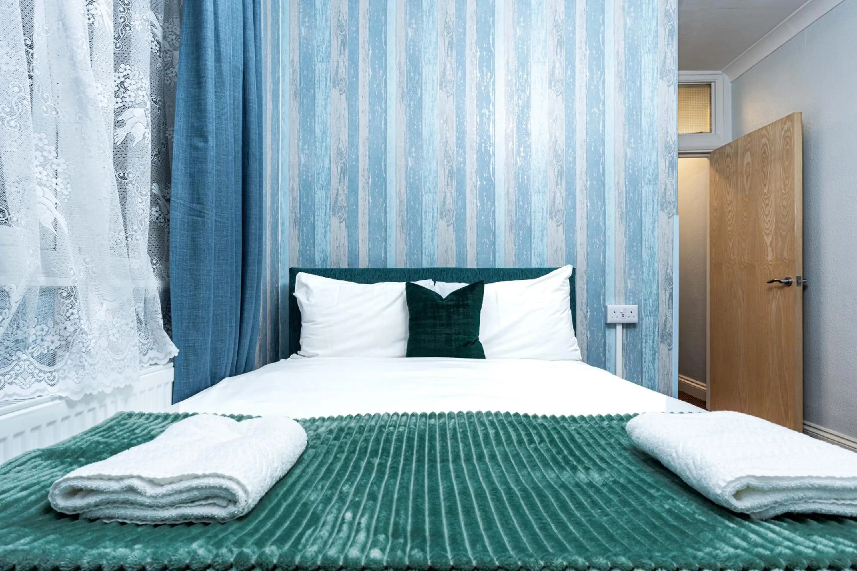 Bed in Lancaster Court Hotel