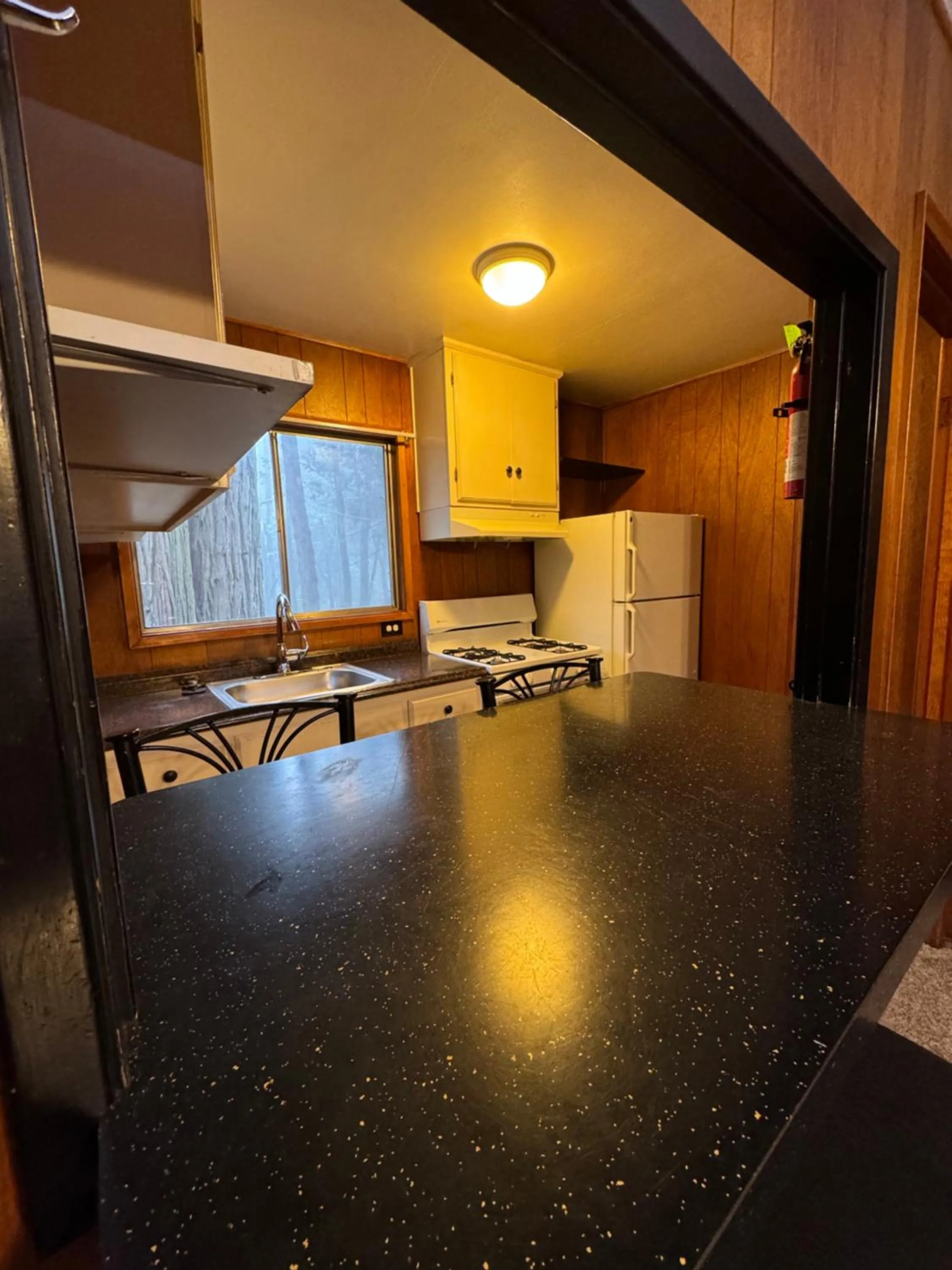 Dining area in Crest Lodge Historic Mountain Inn
