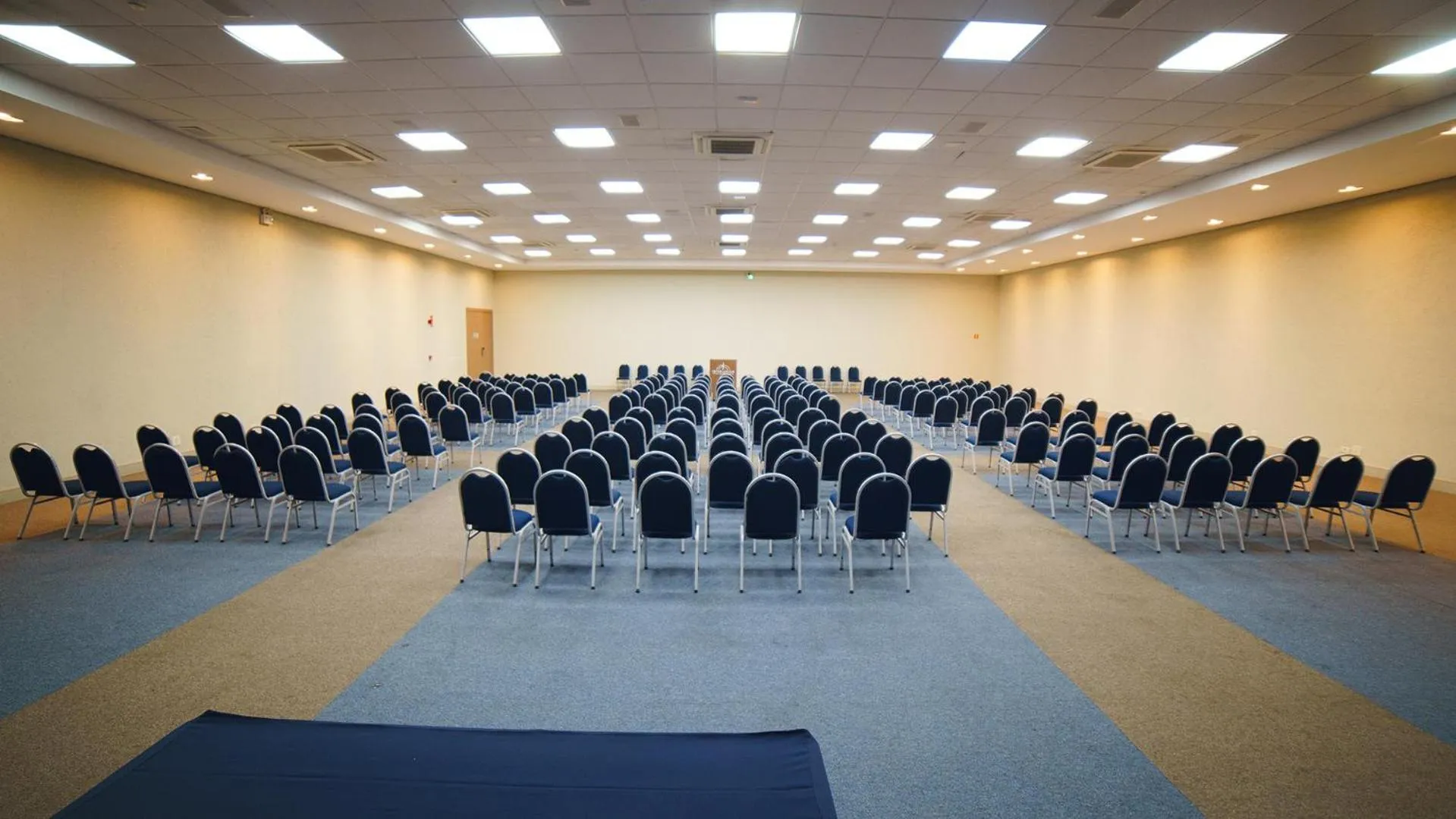 Meeting/conference room in Interludium Iguassu Convention Hotel