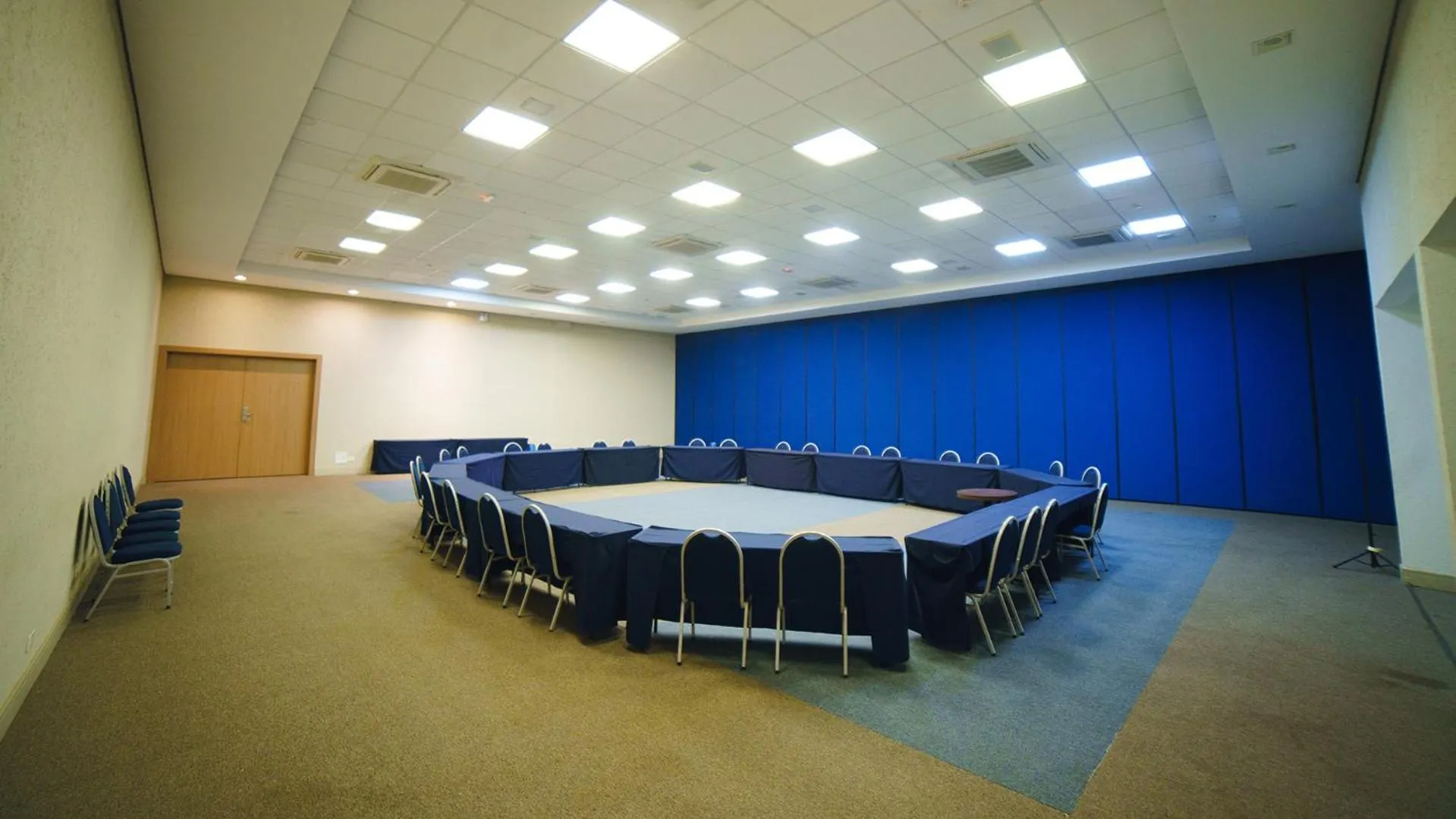 Meeting/conference room in Interludium Iguassu Convention Hotel