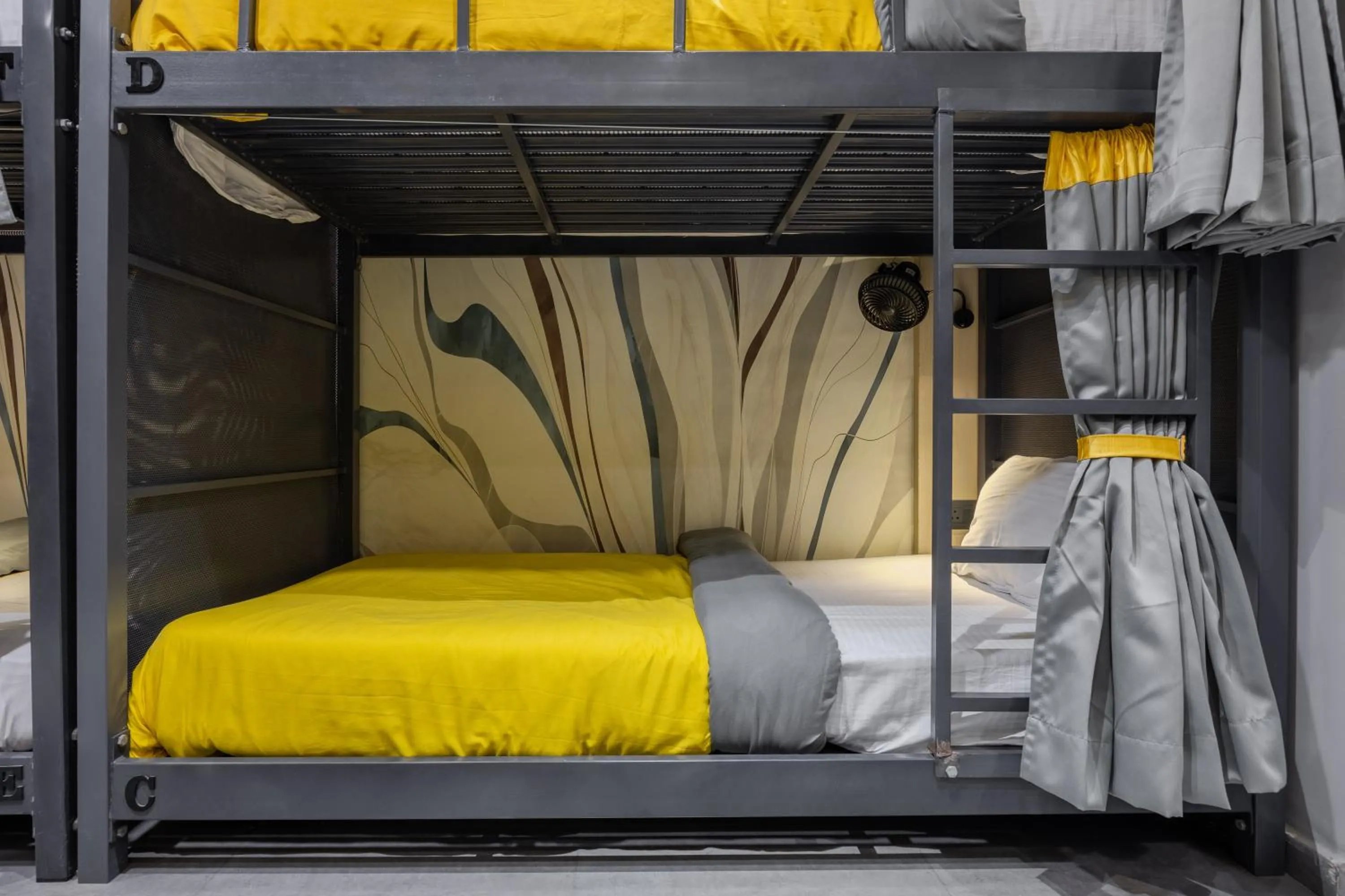 Bed in 6-Bed Female Dormitory Room in Coliwo Trois - Kharadi