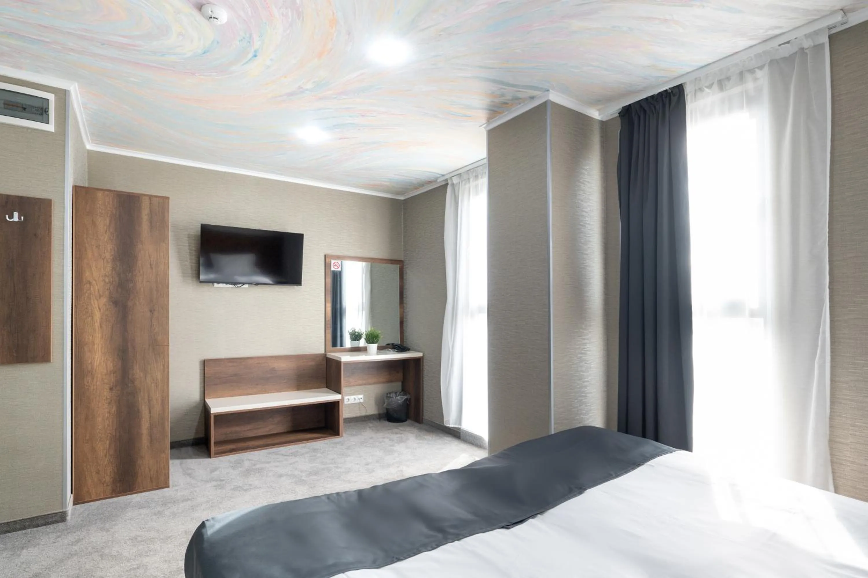 Bed in Hotel Boutique 5 - Free parking - Free breakfast - Free internet - EVSE