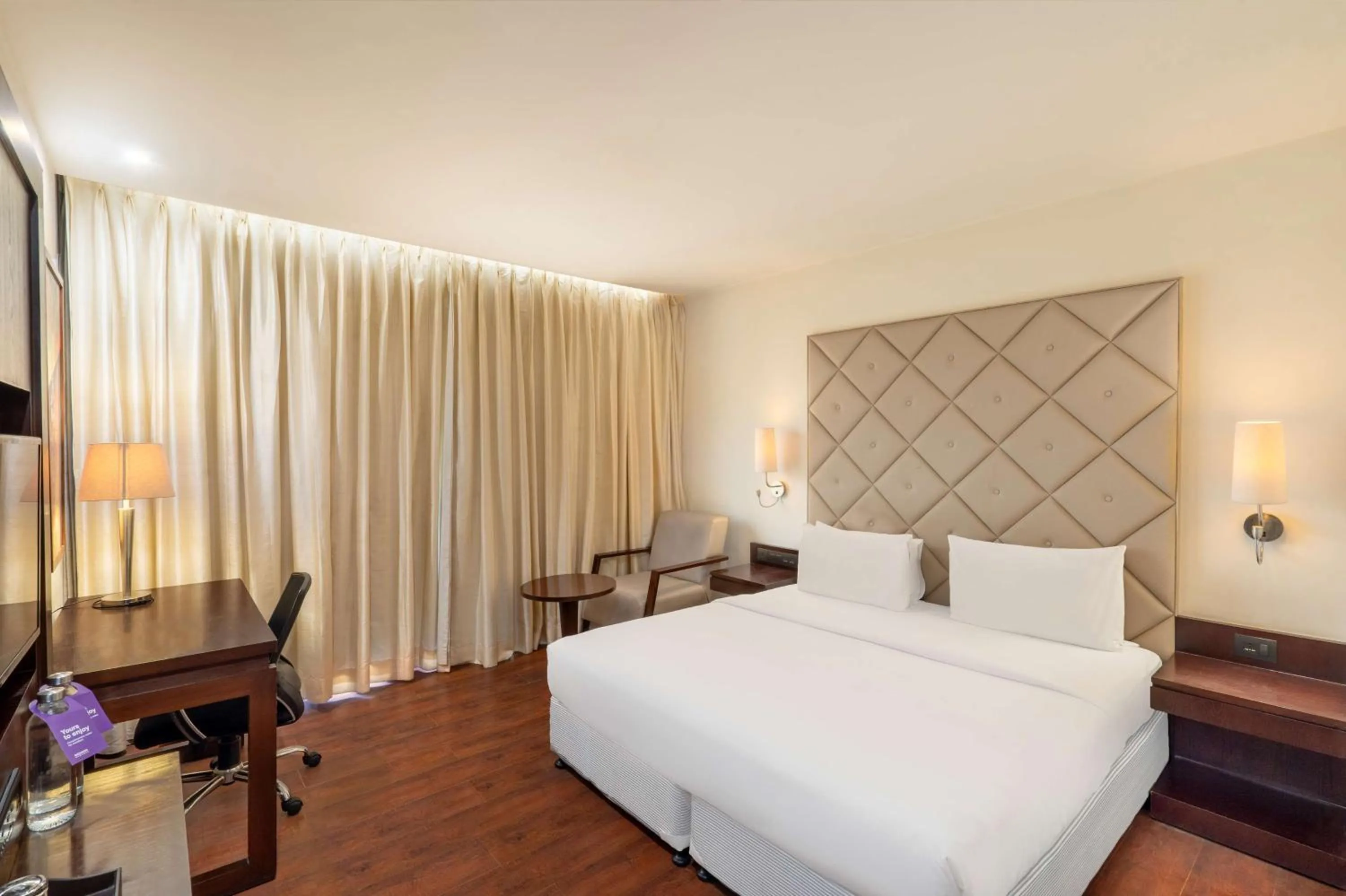 Bedroom, Bed in Country Inn & Suites by Radisson, Bhiwadi