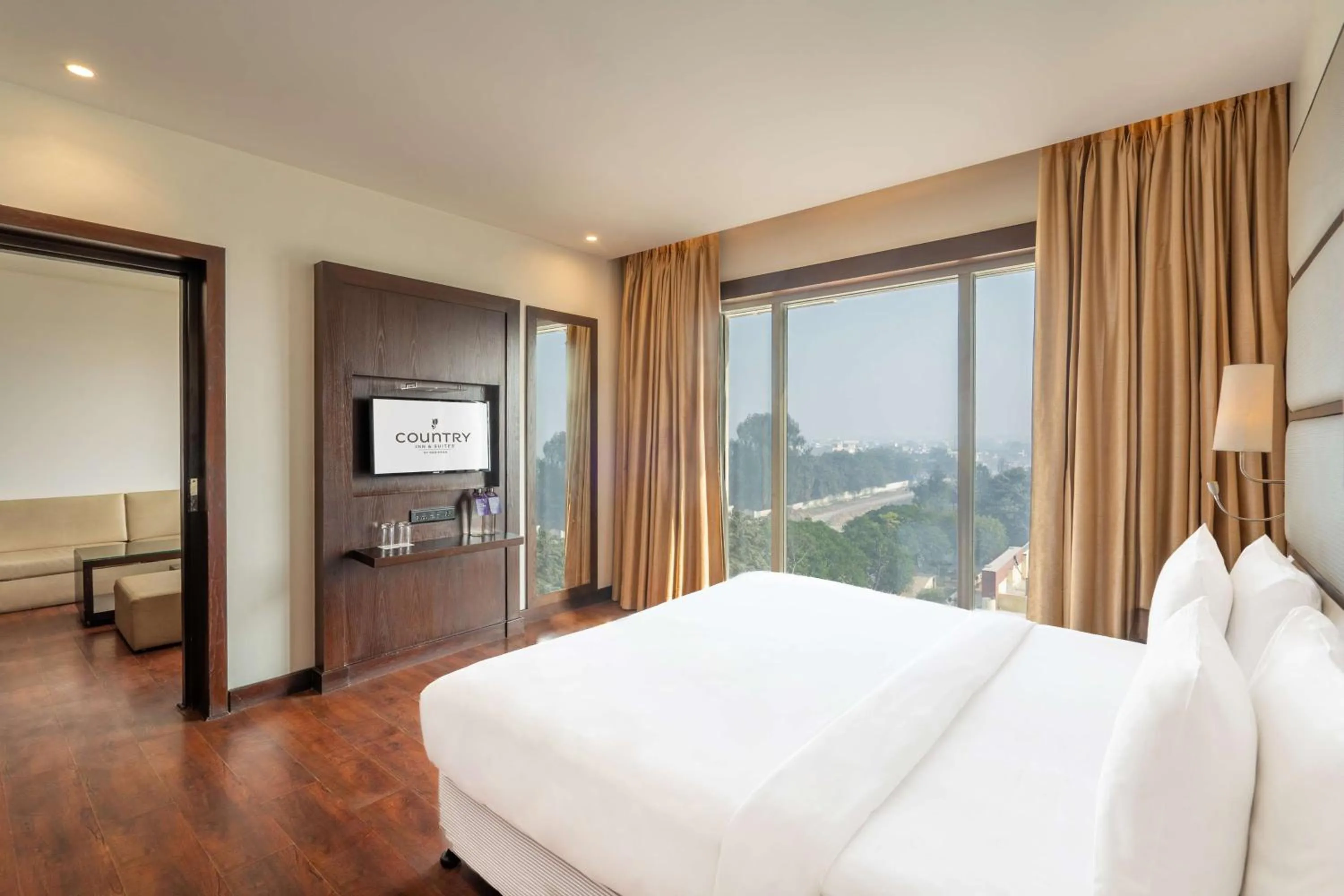 Photo of the whole room, Bed in Country Inn & Suites by Radisson, Bhiwadi