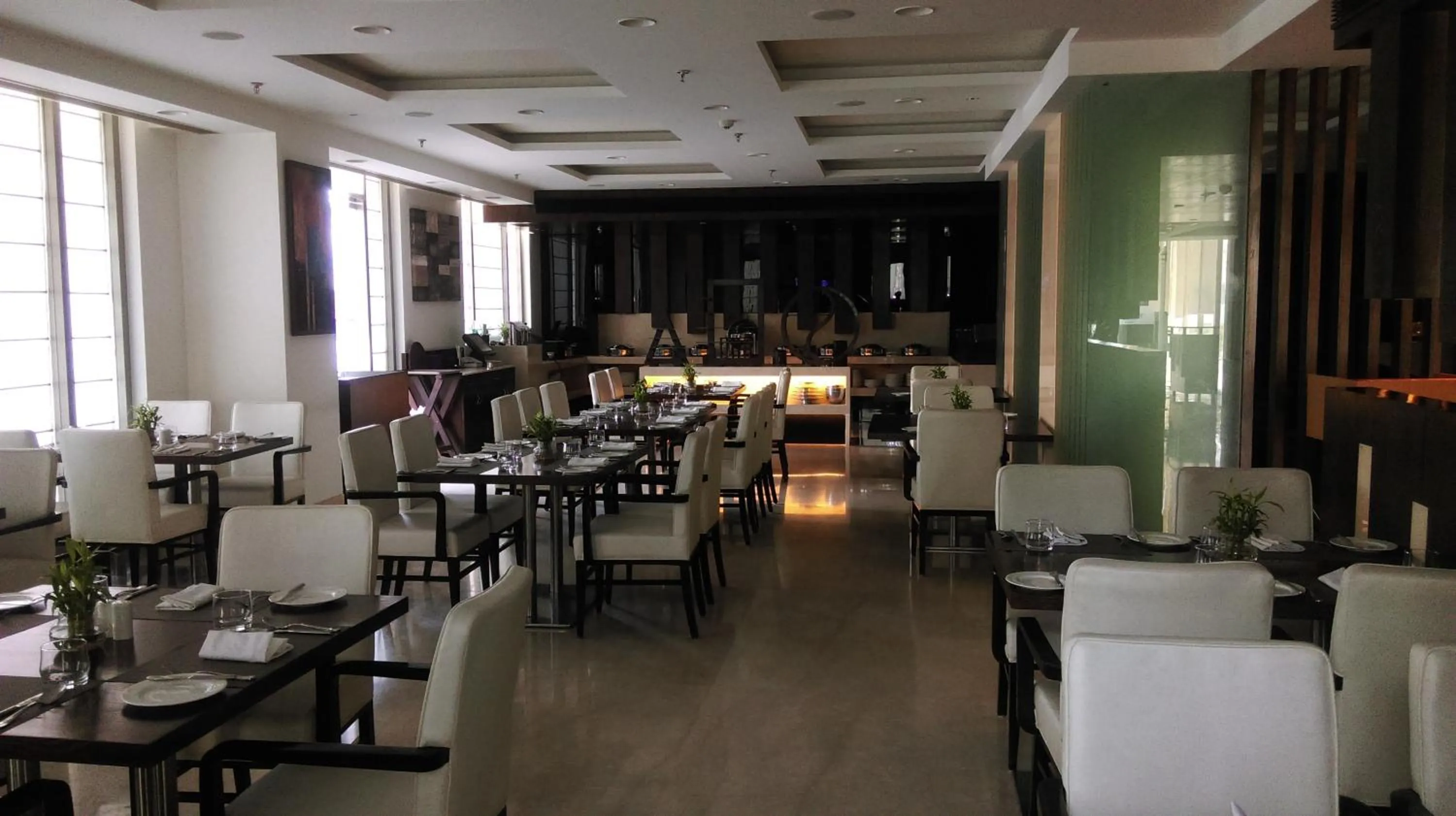 Meals in Country Inn & Suites by Radisson, Bhiwadi