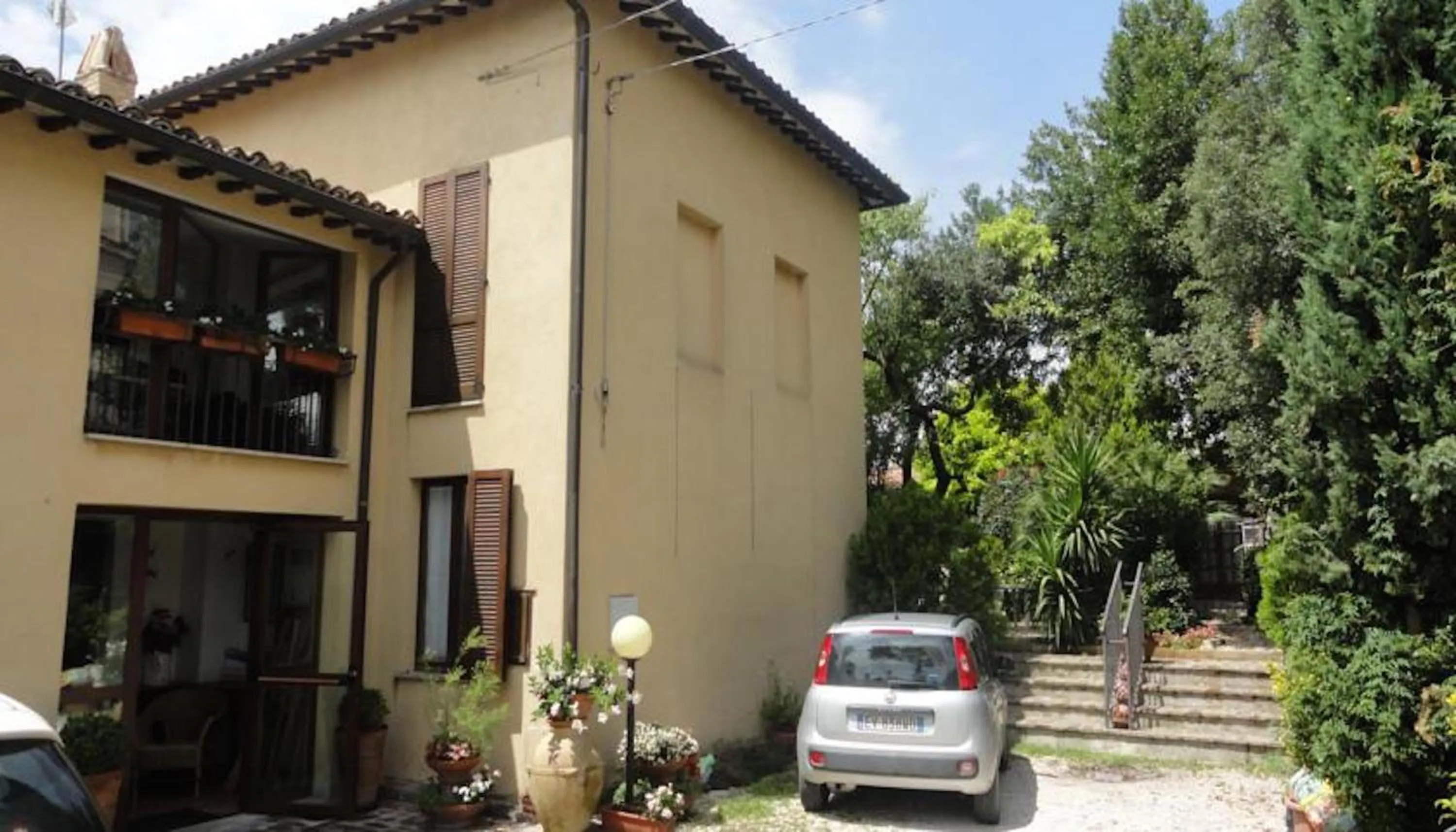 Facade/entrance in La Terrazza di Spello