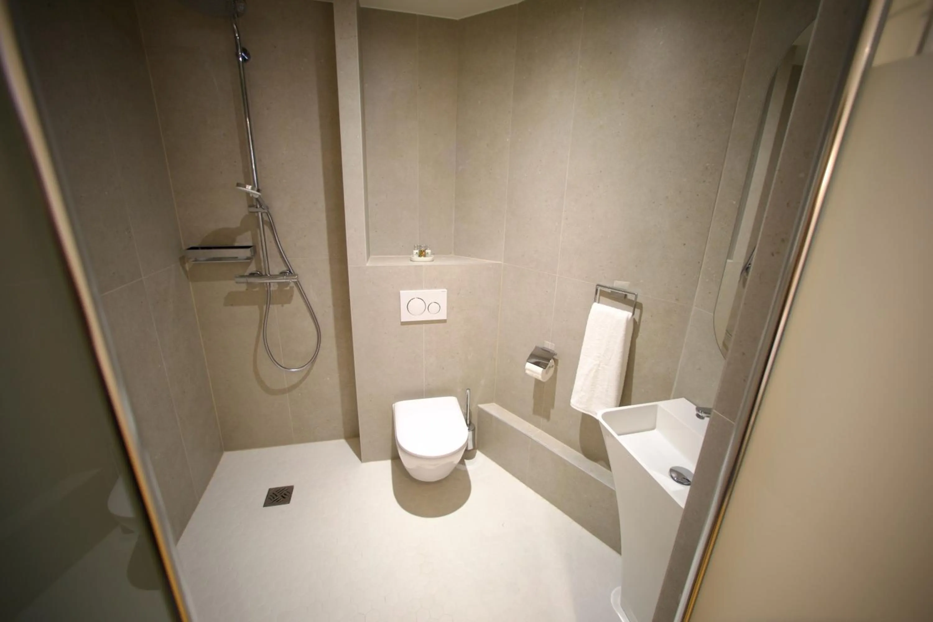 Bathroom in Rhodania Boutique Hôtel