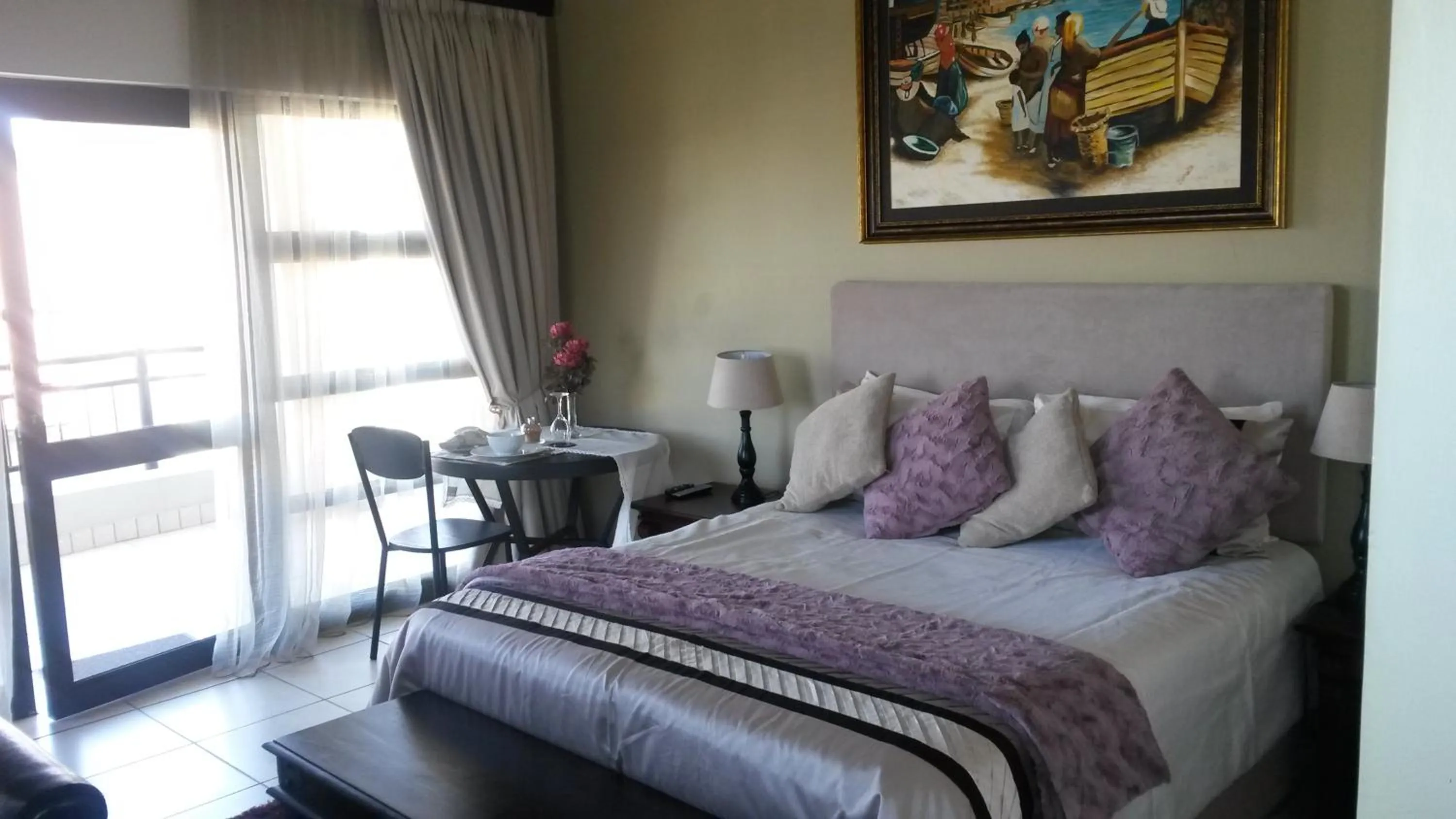 Photo of the whole room, Bed in Casa Flora Guesthouse