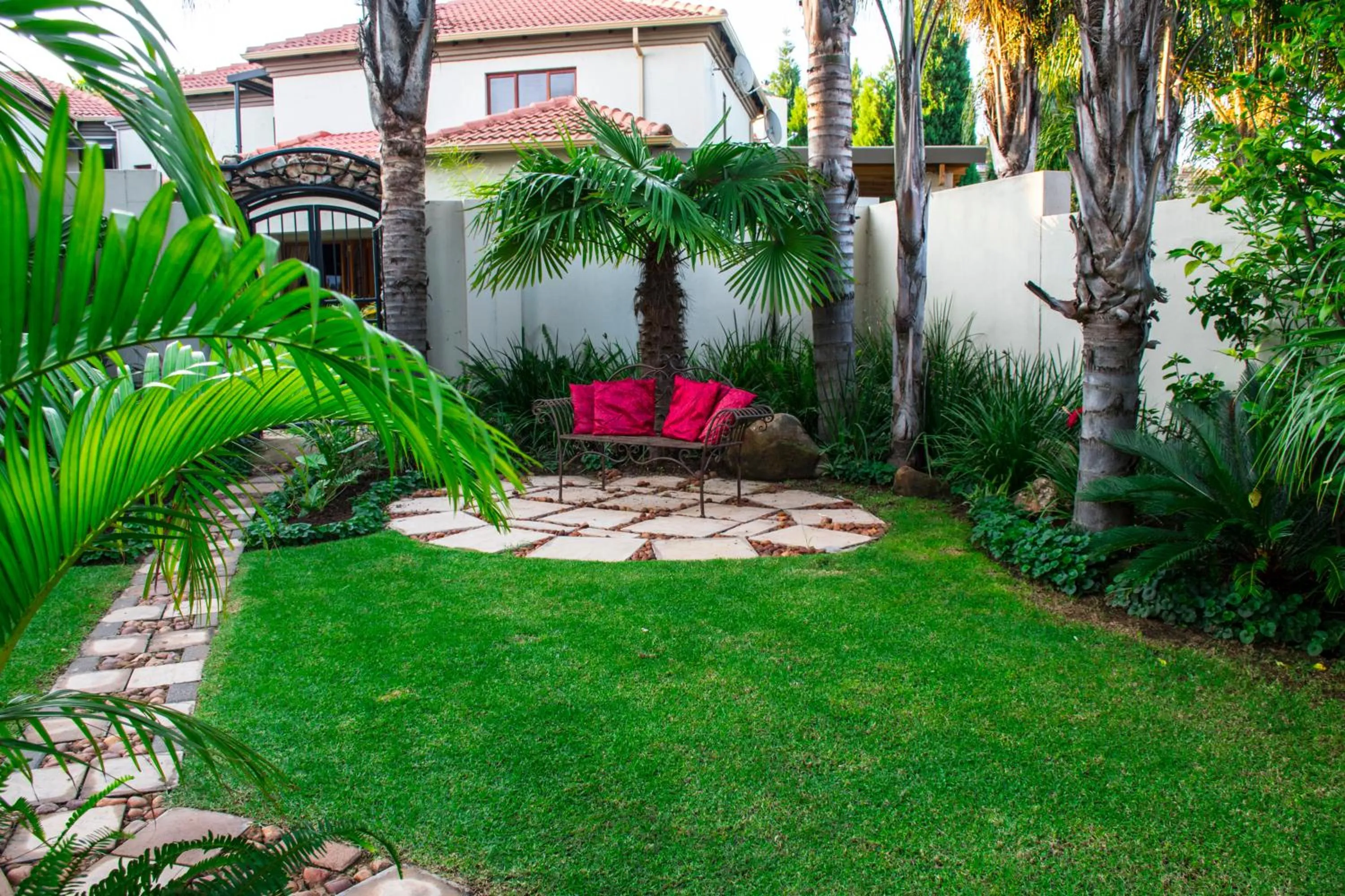 Garden in Casa Flora Guesthouse