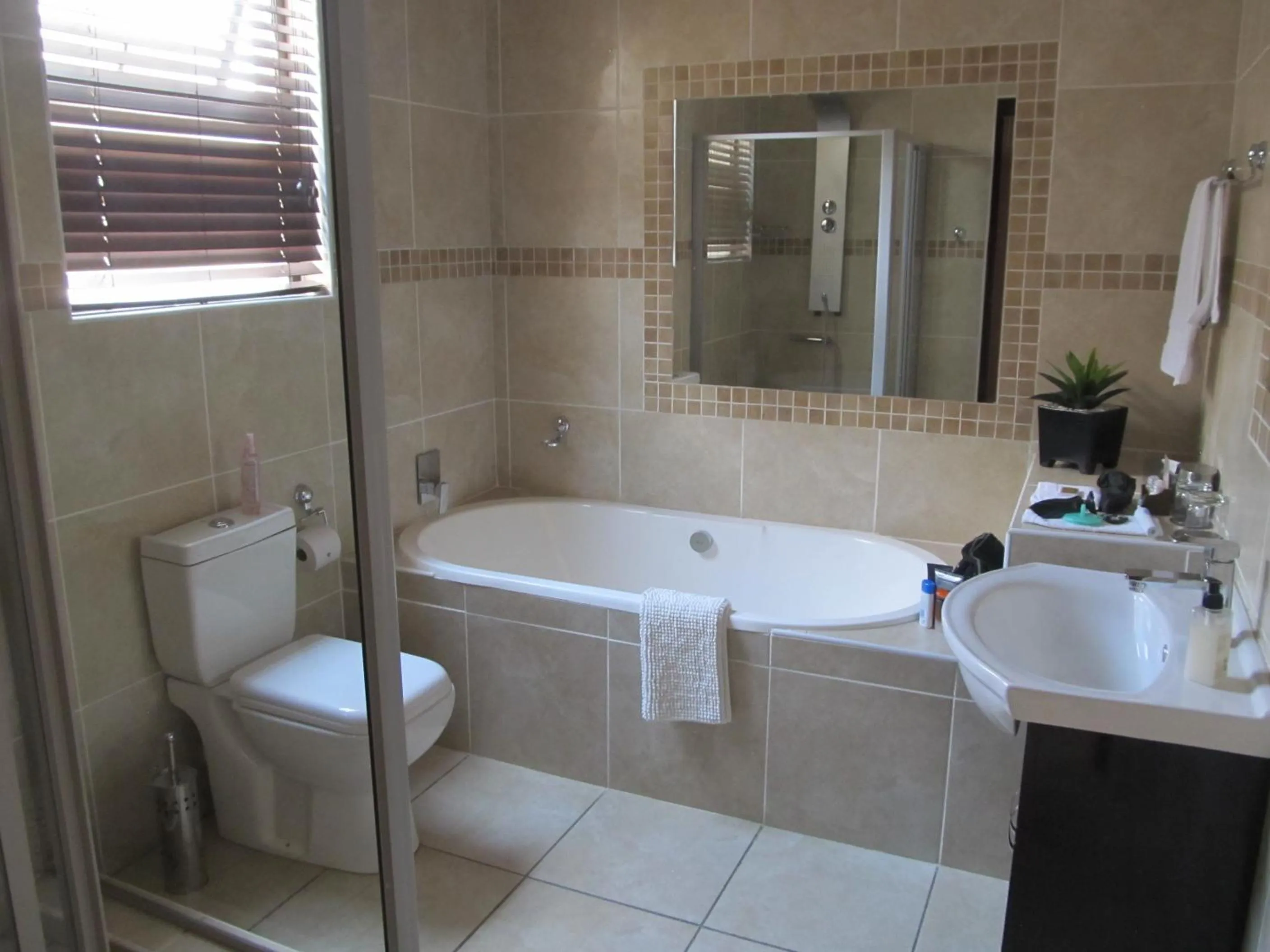 Bathroom in Casa Flora Guesthouse