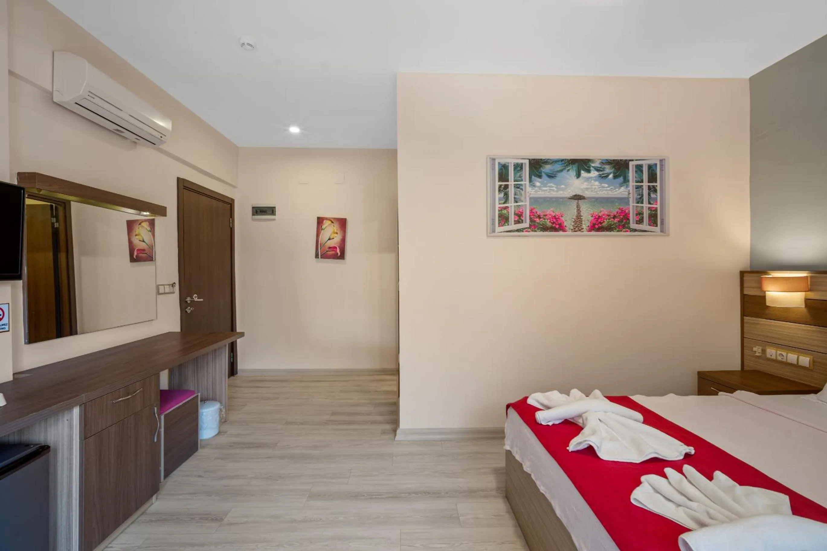 Bedroom, Bed in Eden Pyara Hotel Turunc