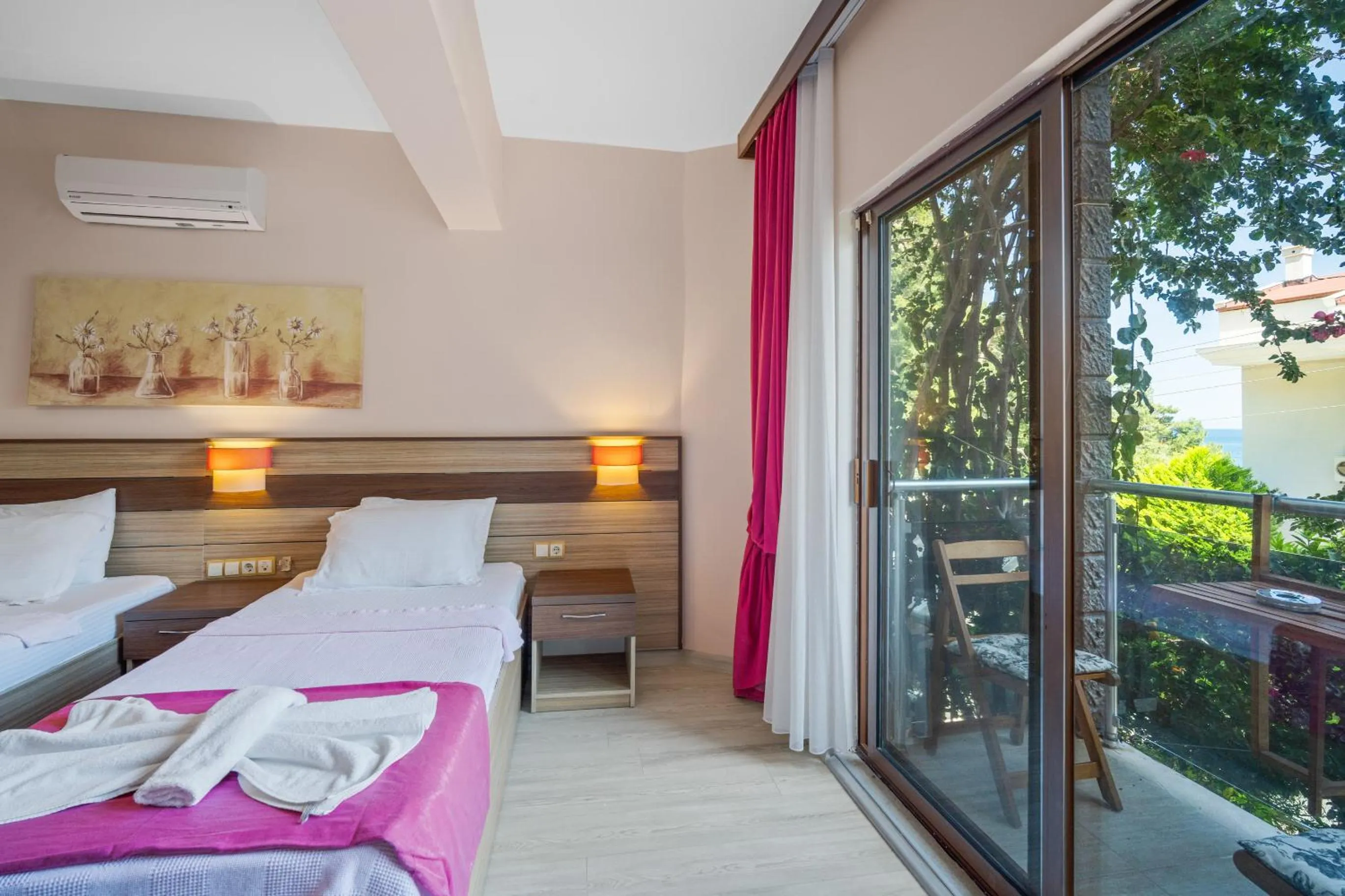 View (from property/room), Bed in Eden Pyara Hotel Turunc