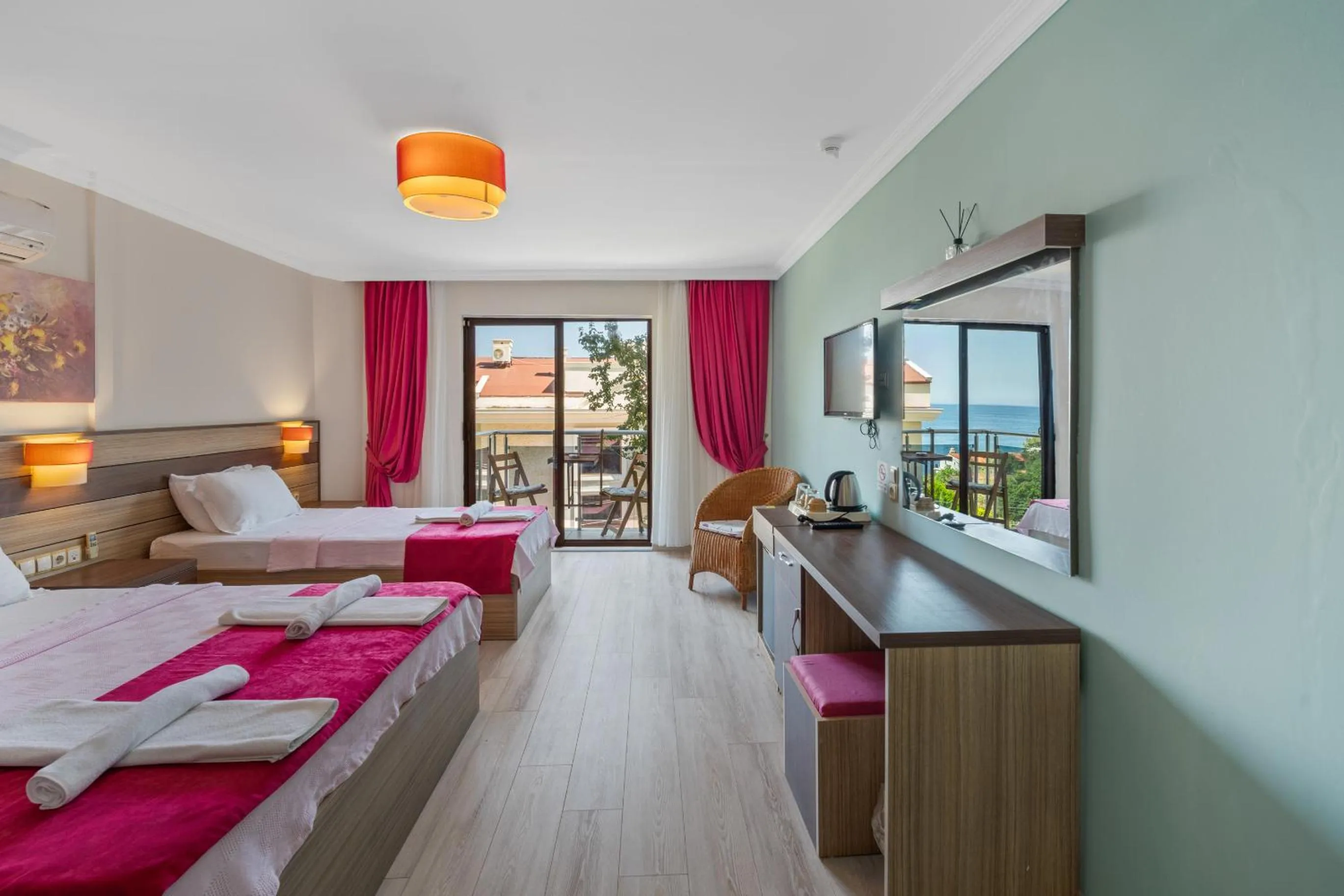 Bedroom, Bed in Eden Pyara Hotel Turunc