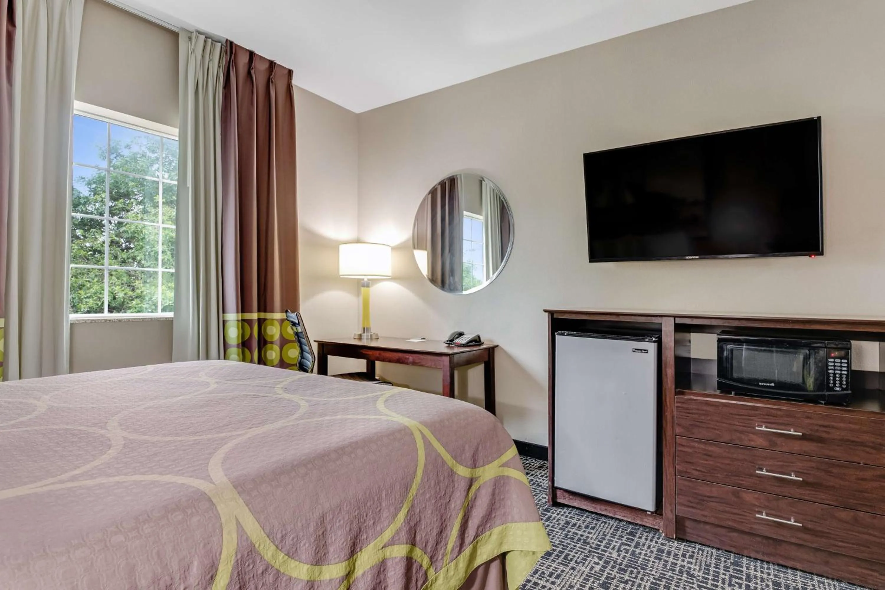 Bedroom, Bed in SureStay Plus Hotel by Best Western Owasso Tulsa North