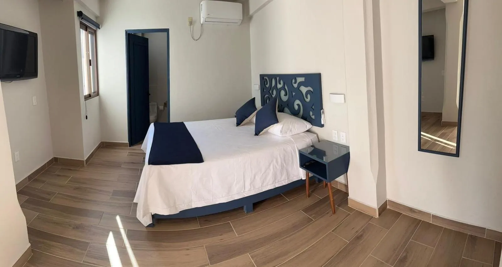 Deluxe Double Room with Balcony in Centrico House