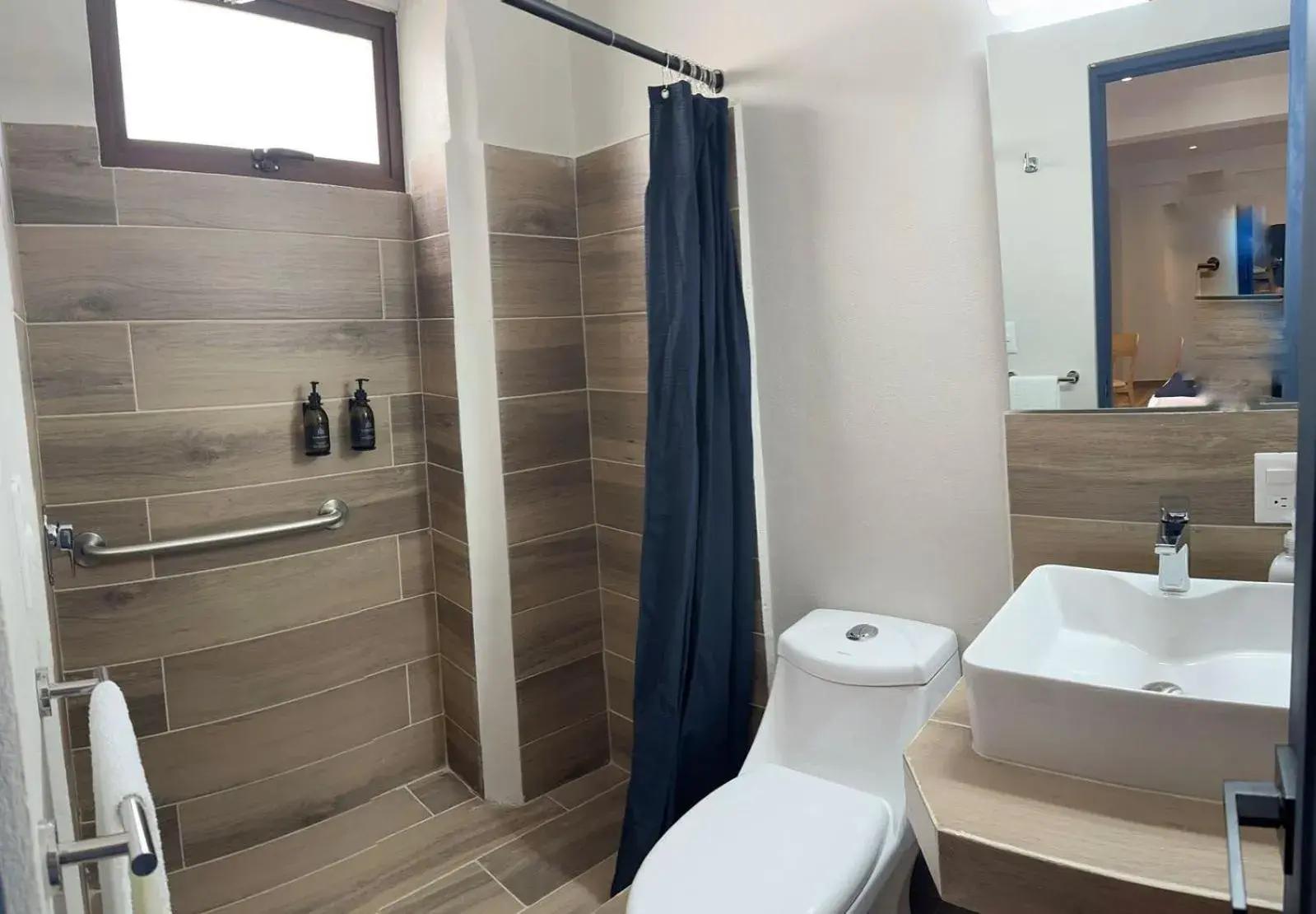Double Room with Two Double Beds - single occupancy in Centrico House Double Room with Two Double Beds - single occupancy in Centrico House