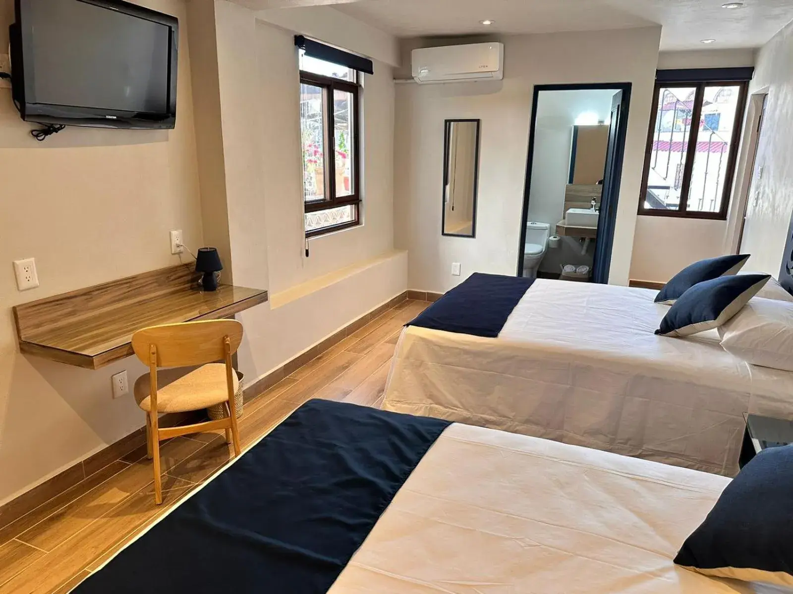 Double Room with Balcony in Centrico House Double Room with Balcony in Centrico House