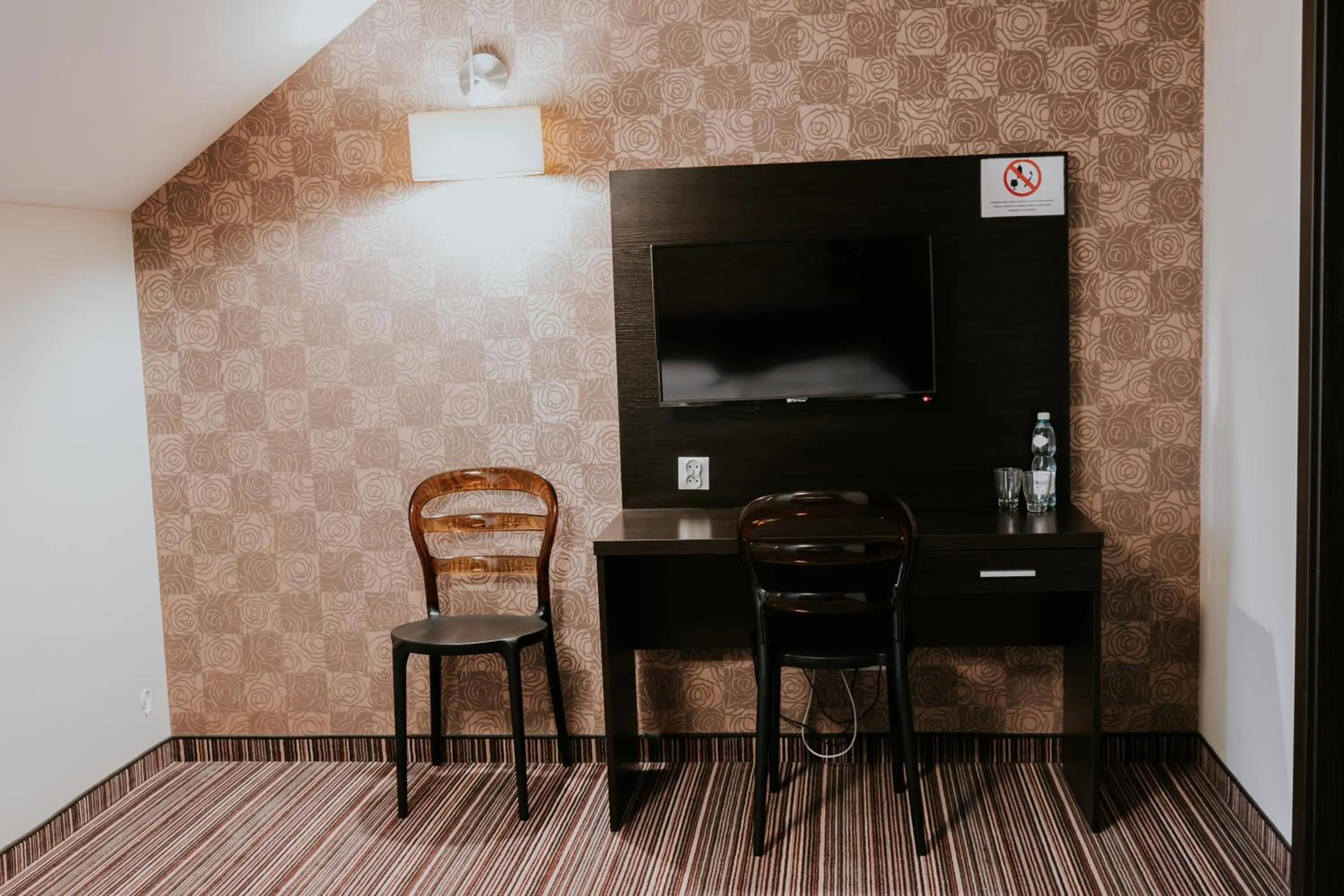 Restaurant/places to eat in Hotel Weranda Łopuszno