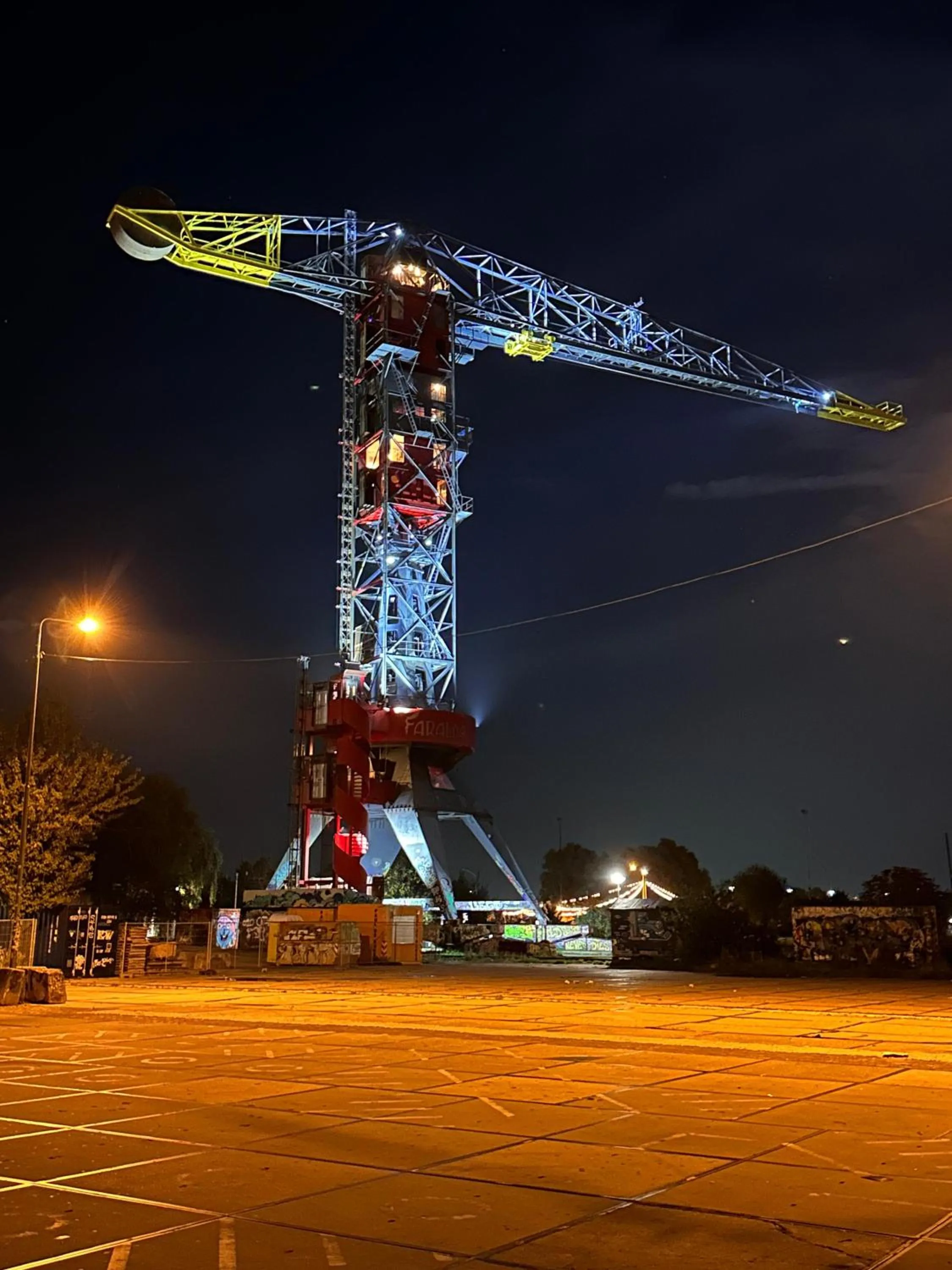 Night in Crane Hotel Faralda