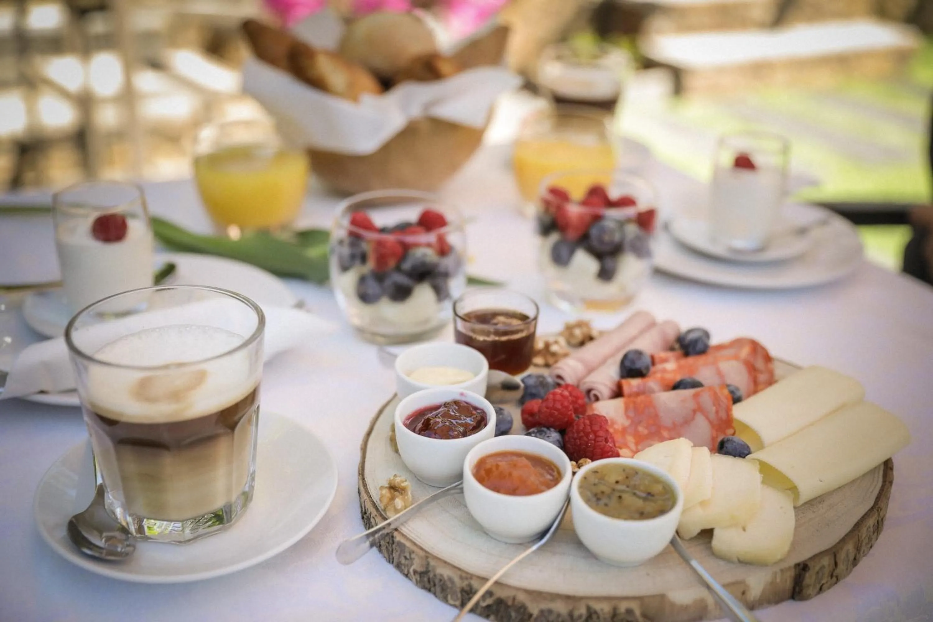 Breakfast in Mountain Whisper