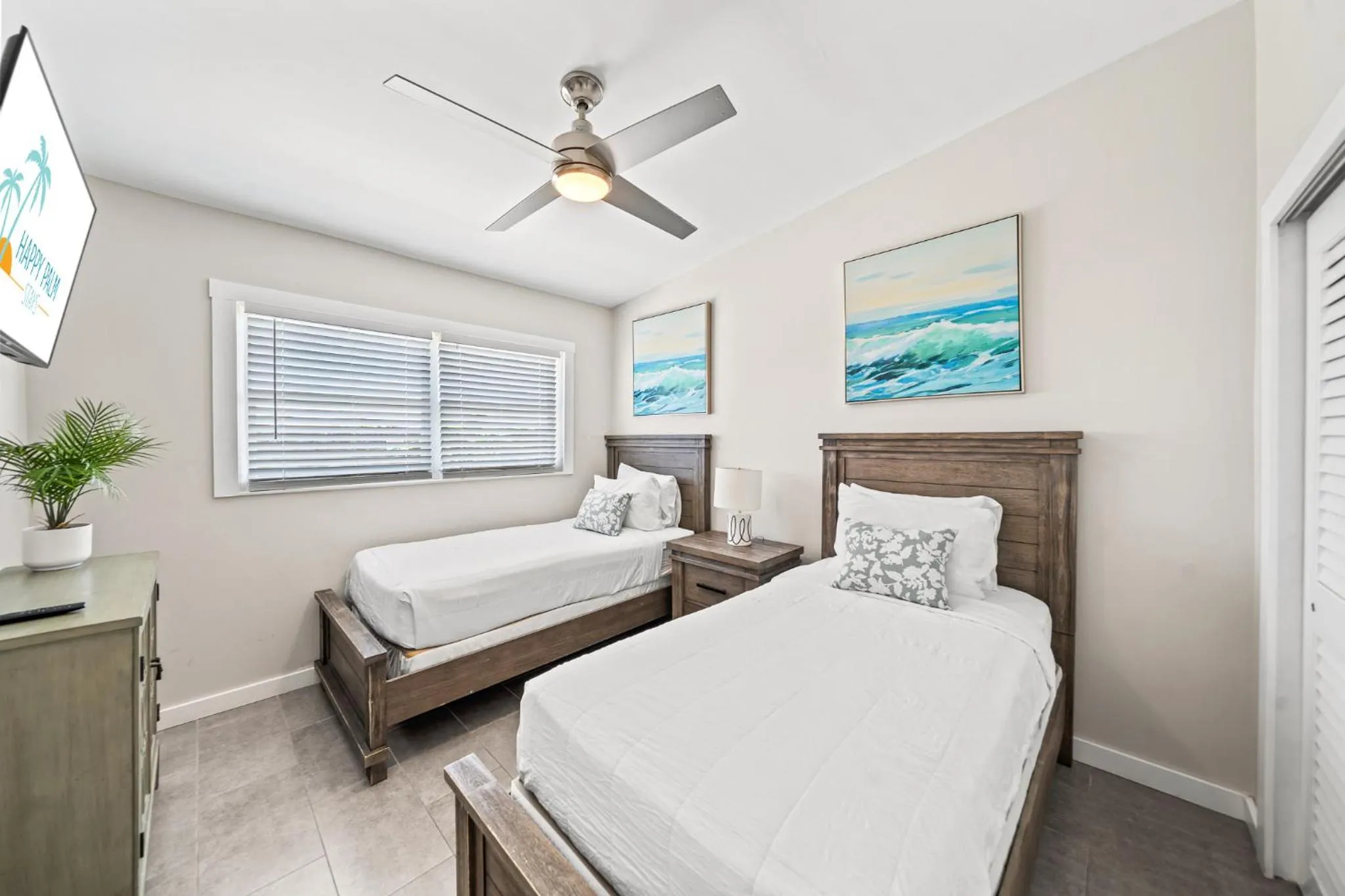 Bed in The Banana River Resort