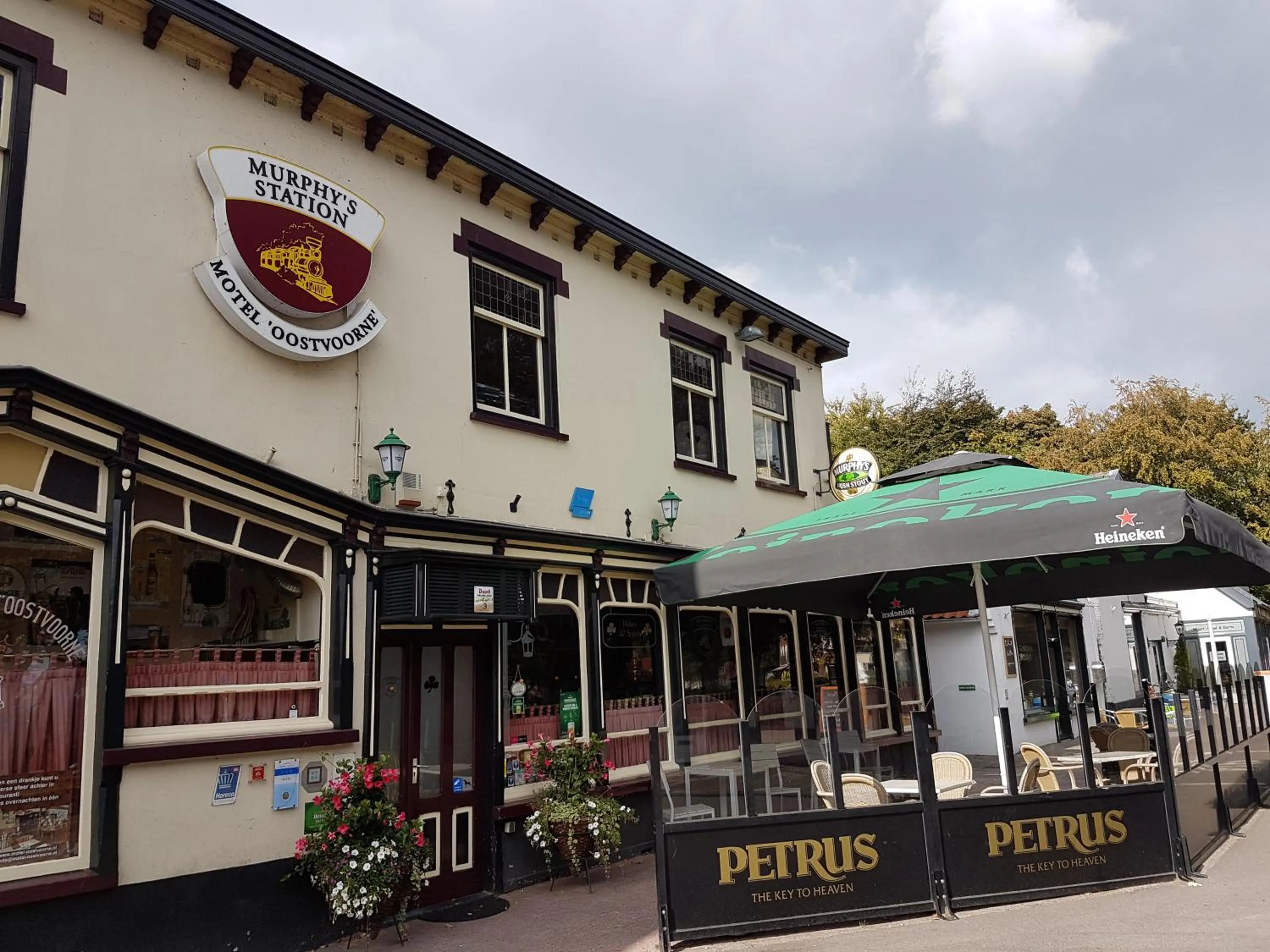 Facade/entrance in Motel Oostvoorne
